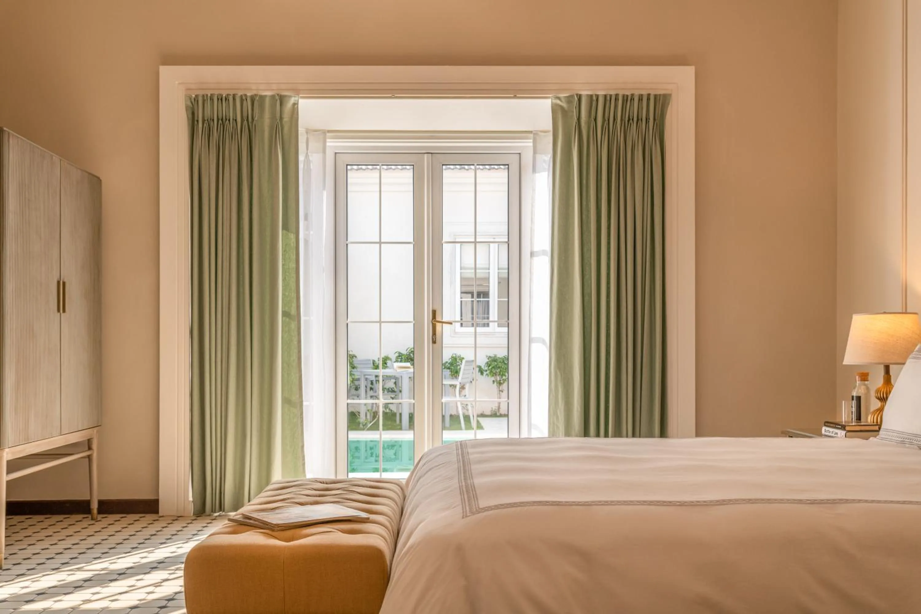 Bedroom, Bed in MansionHaus