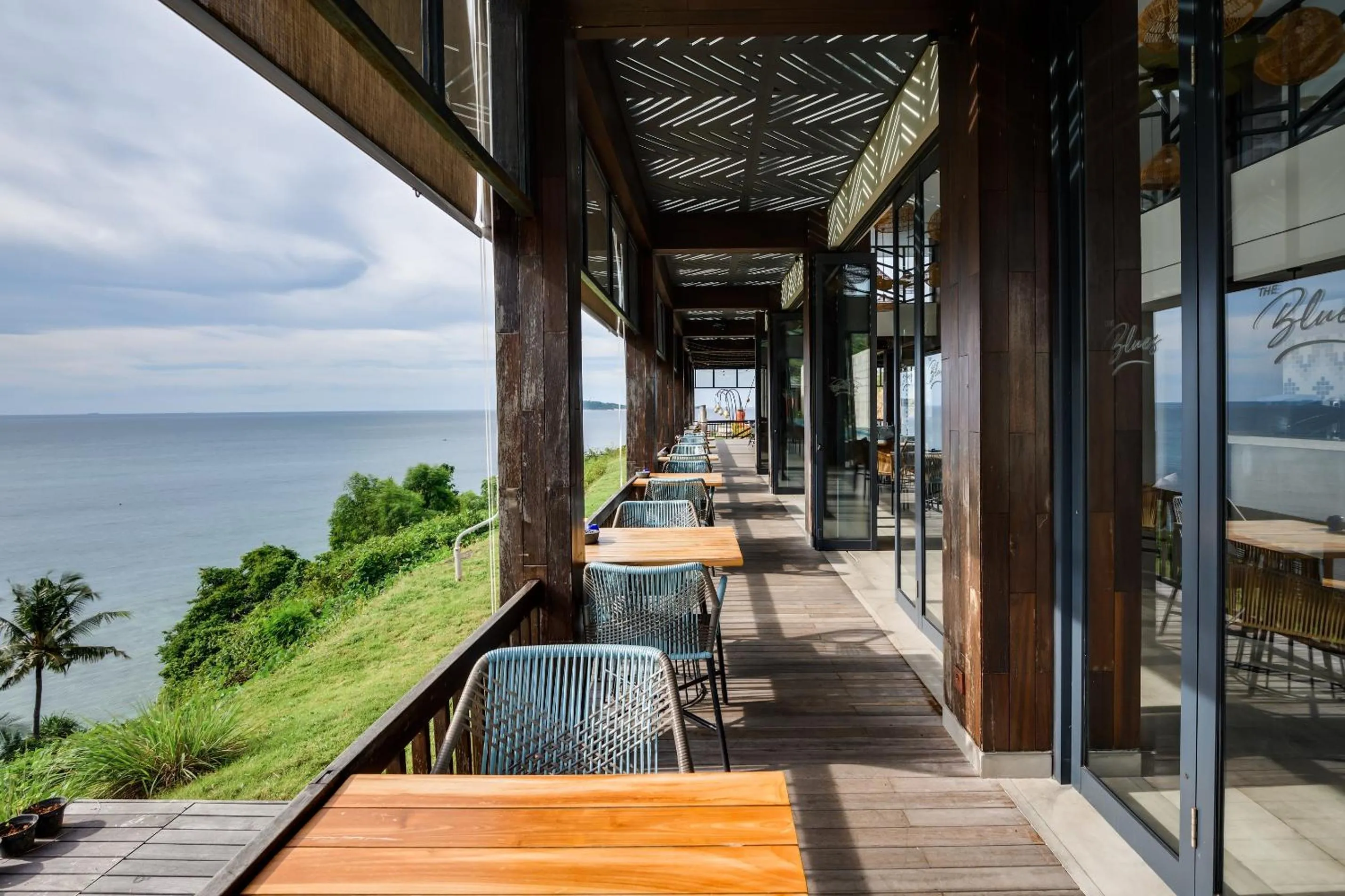 Restaurant/places to eat in The Kayana Beach Lombok