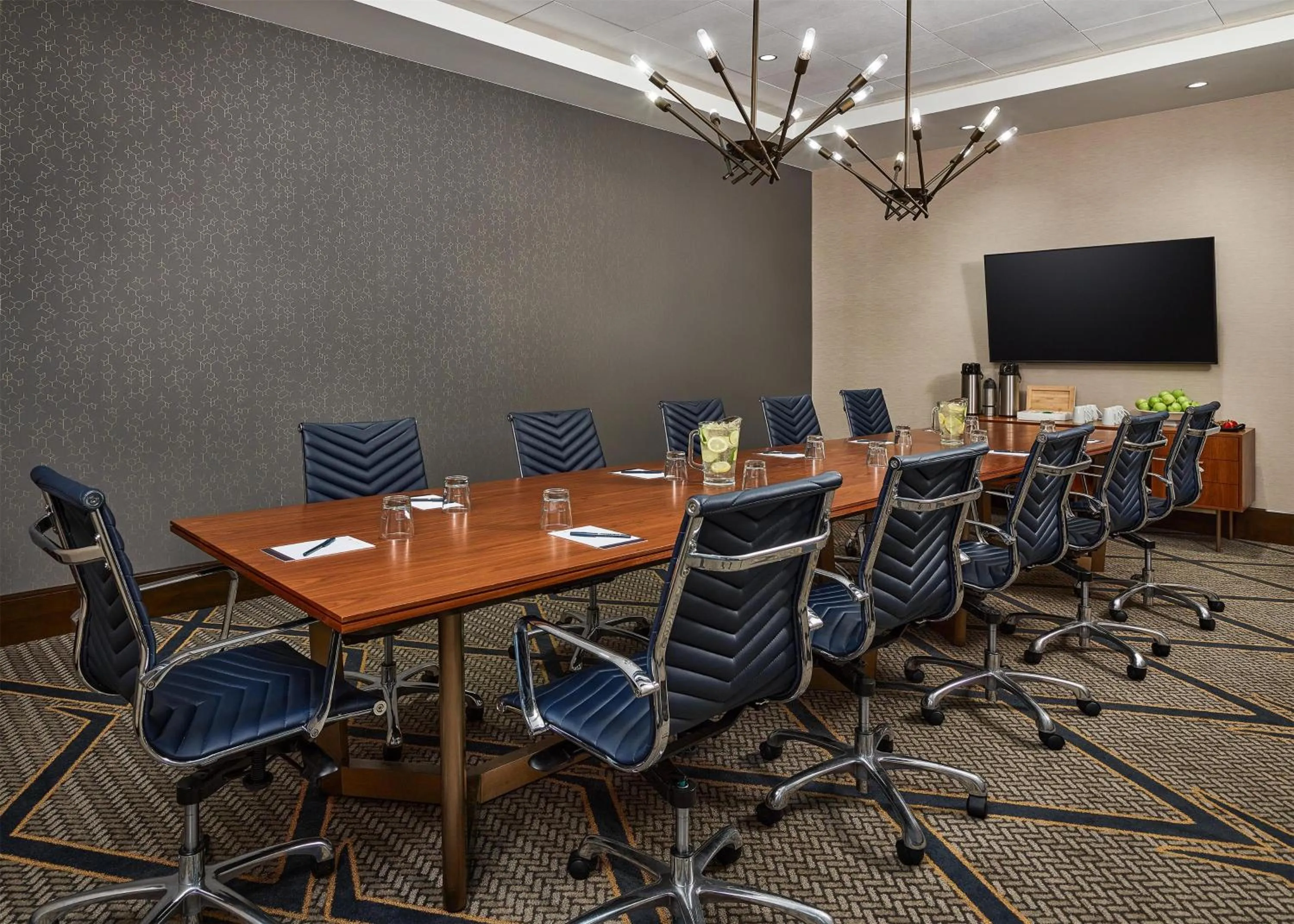 Meeting/conference room in Hyatt Place Pena Station/Denver Airport