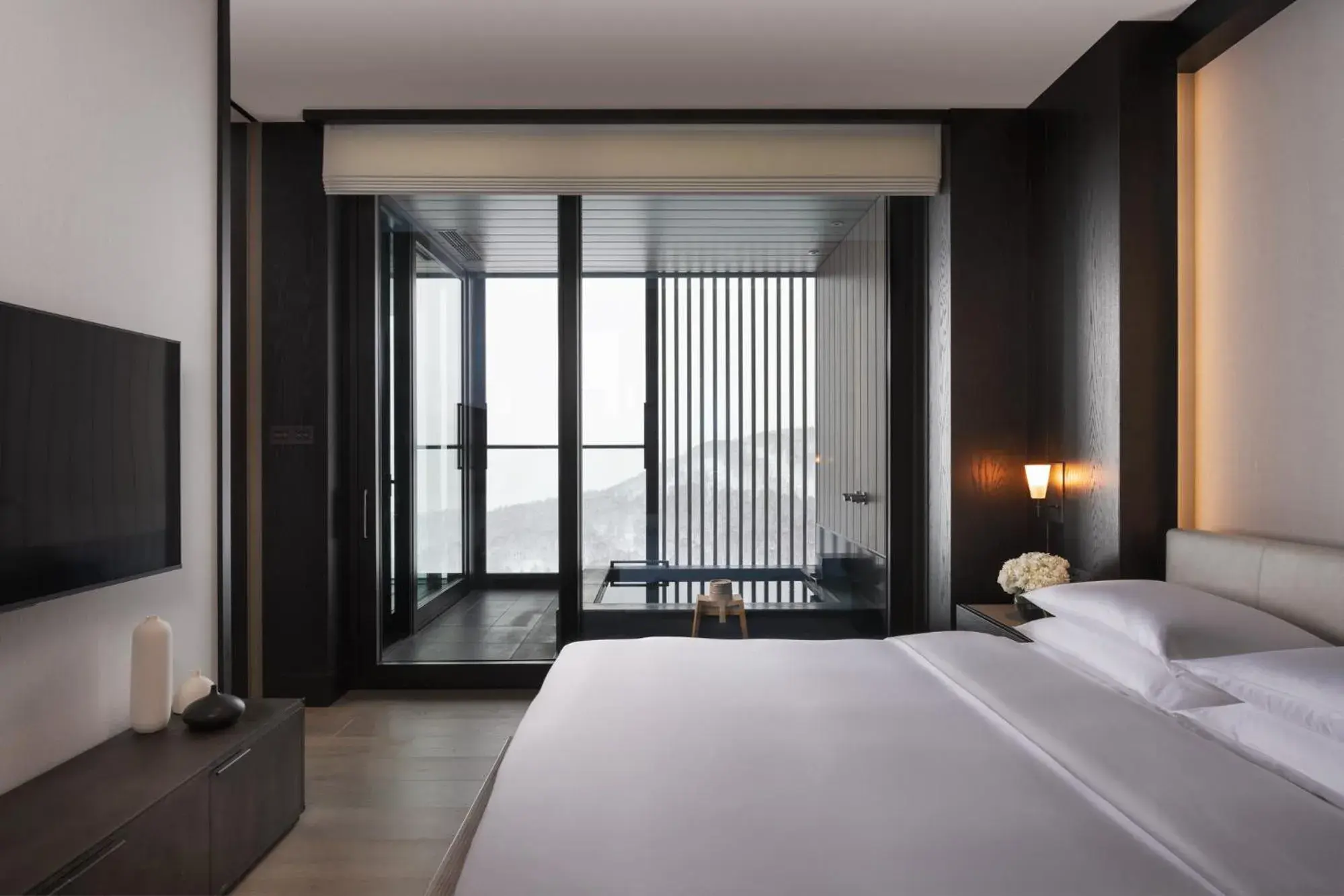 Two-Bedroom Residence with One King and Two Twin Beds and Private Onsen in Park Hyatt Niseko Hanazono Two-Bedroom Residence with One King and Two Twin Beds and Private Onsen in Park Hyatt Niseko Hanazono