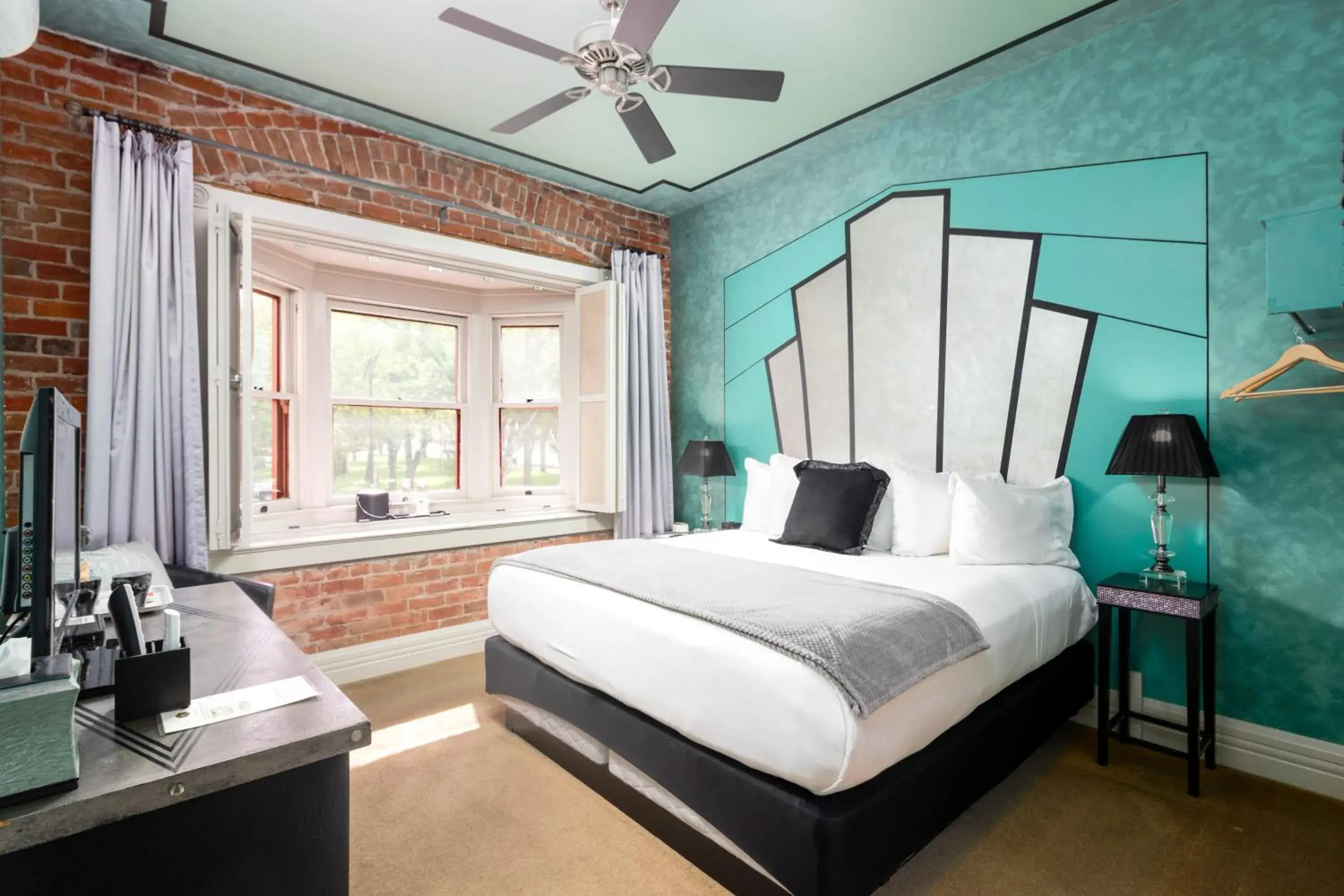 Deluxe King Room in Grand Highland Hotel Deluxe King Room in Grand Highland Hotel