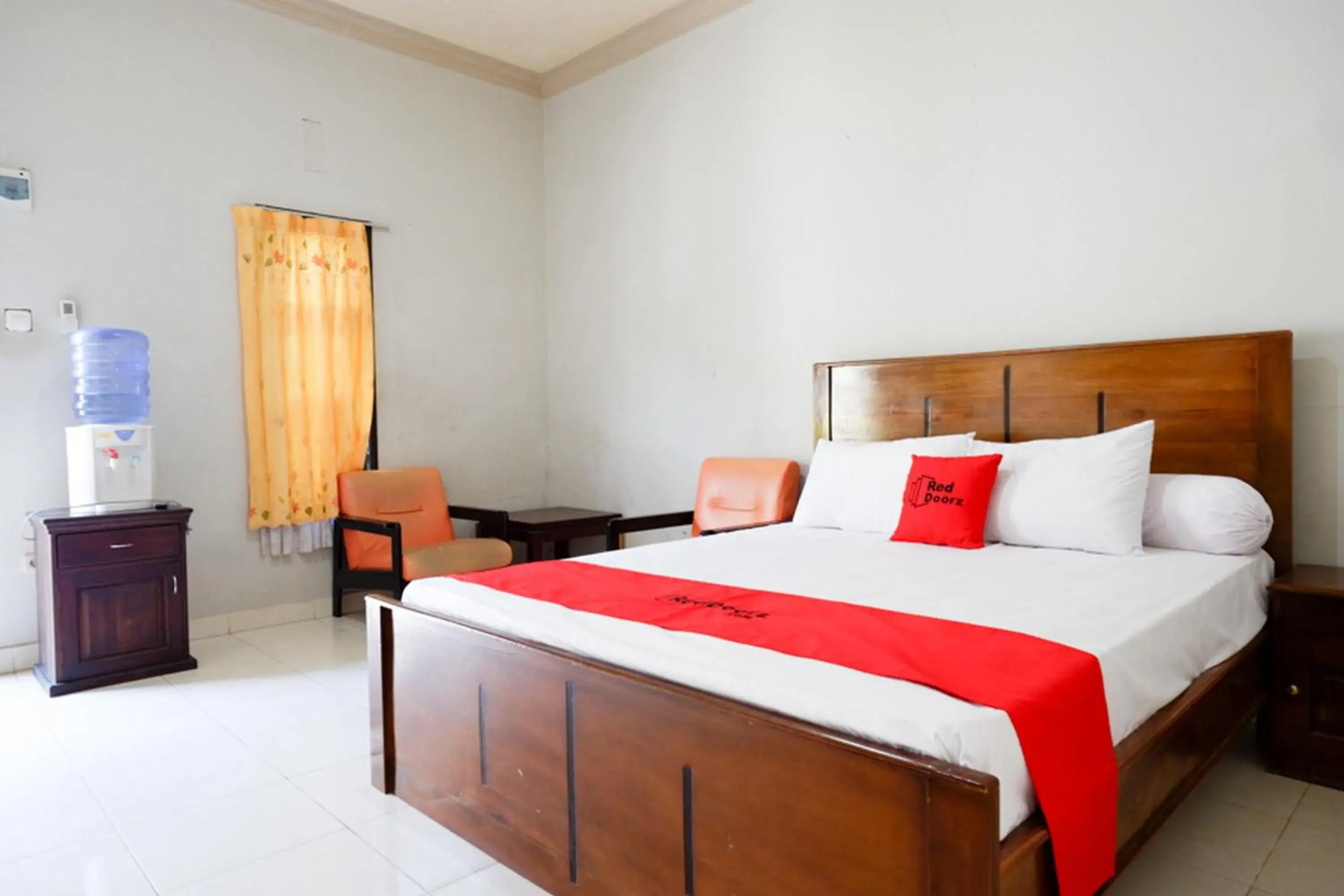 RedDoorz near Mutiara SIS Al Jufrie Airport Palu RedDoorz near Mutiara SIS Al Jufrie Airport Palu