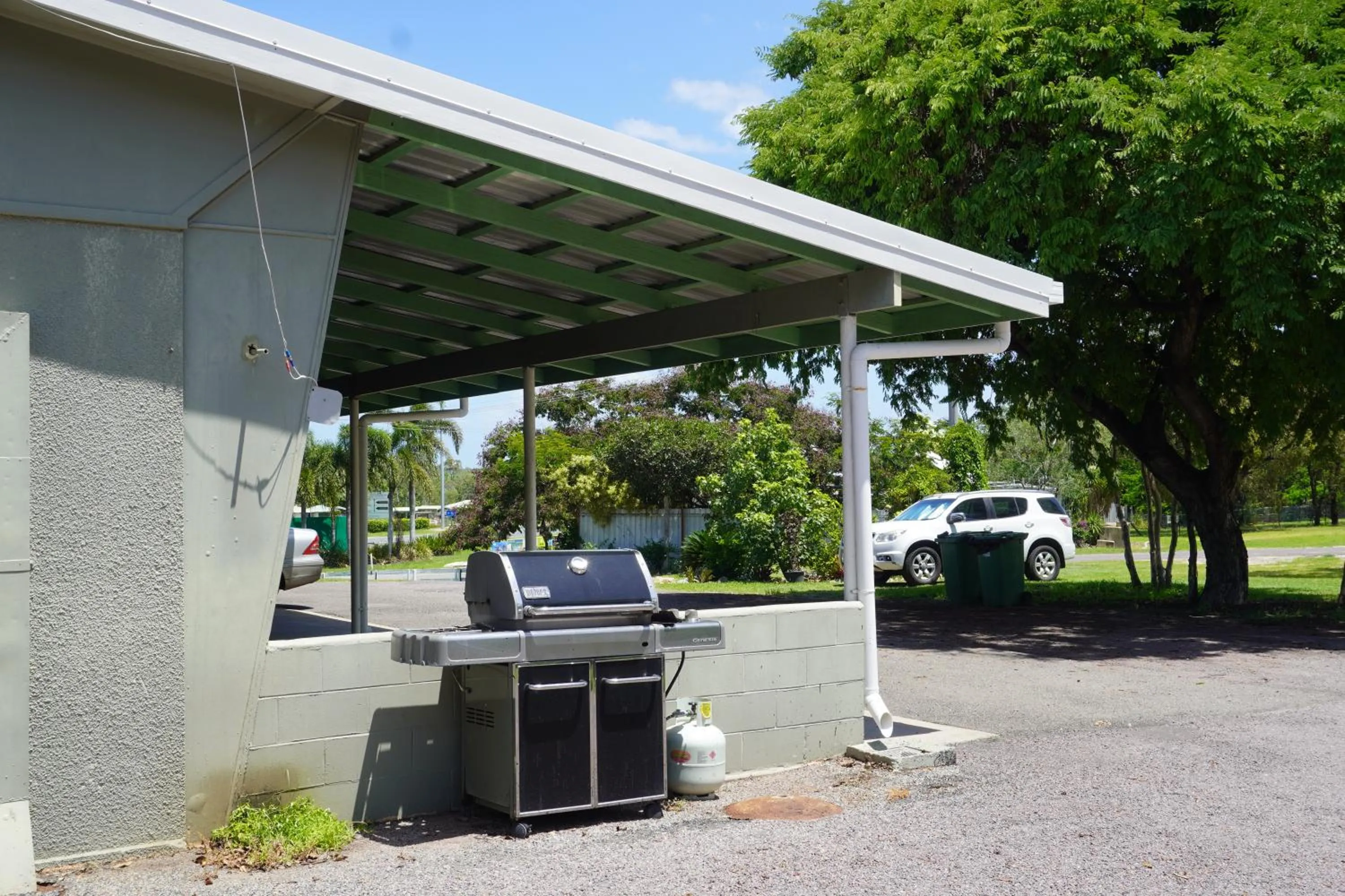 Property building in Ocean View Motel Bowen