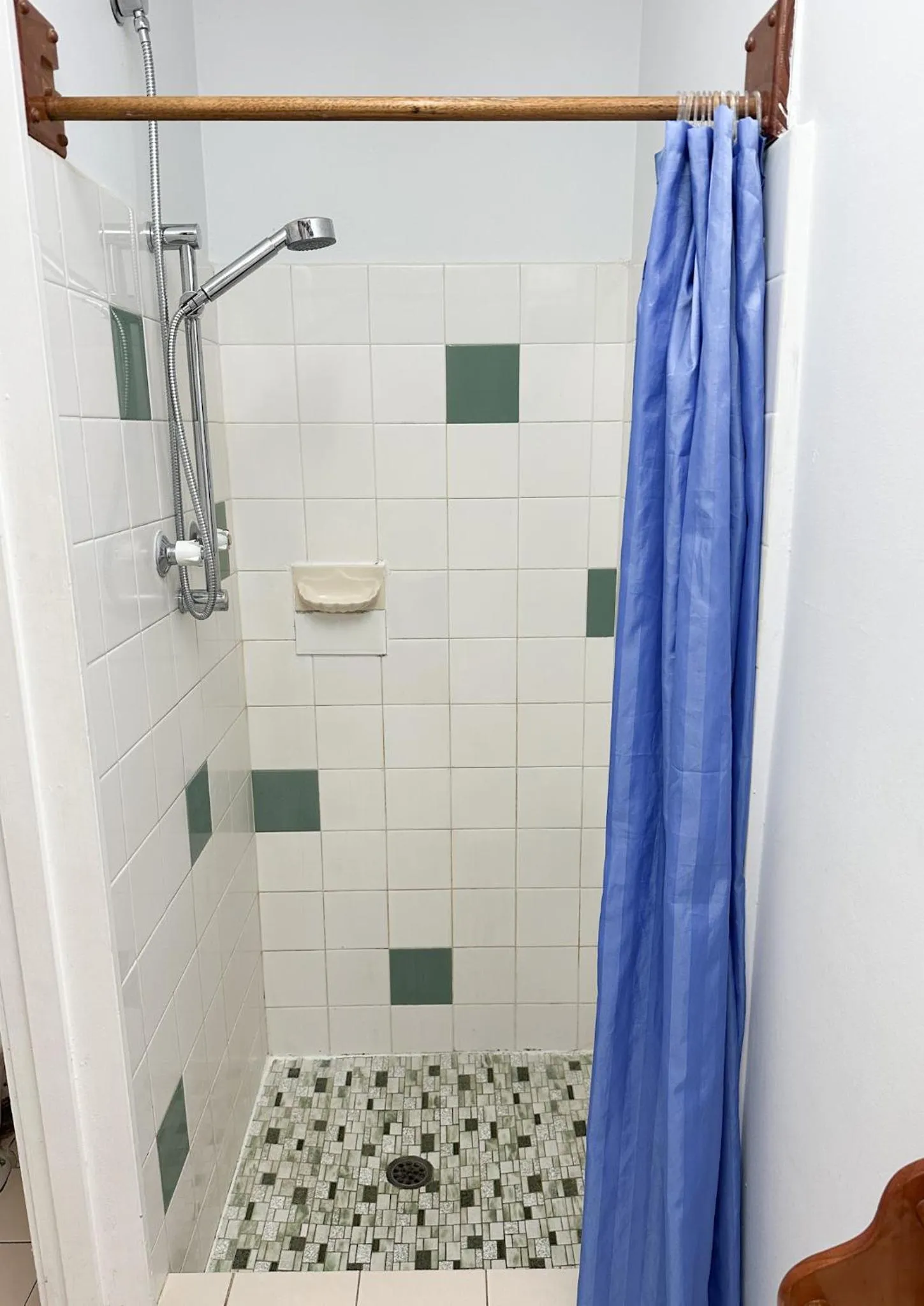 Shower in Ocean View Motel Bowen