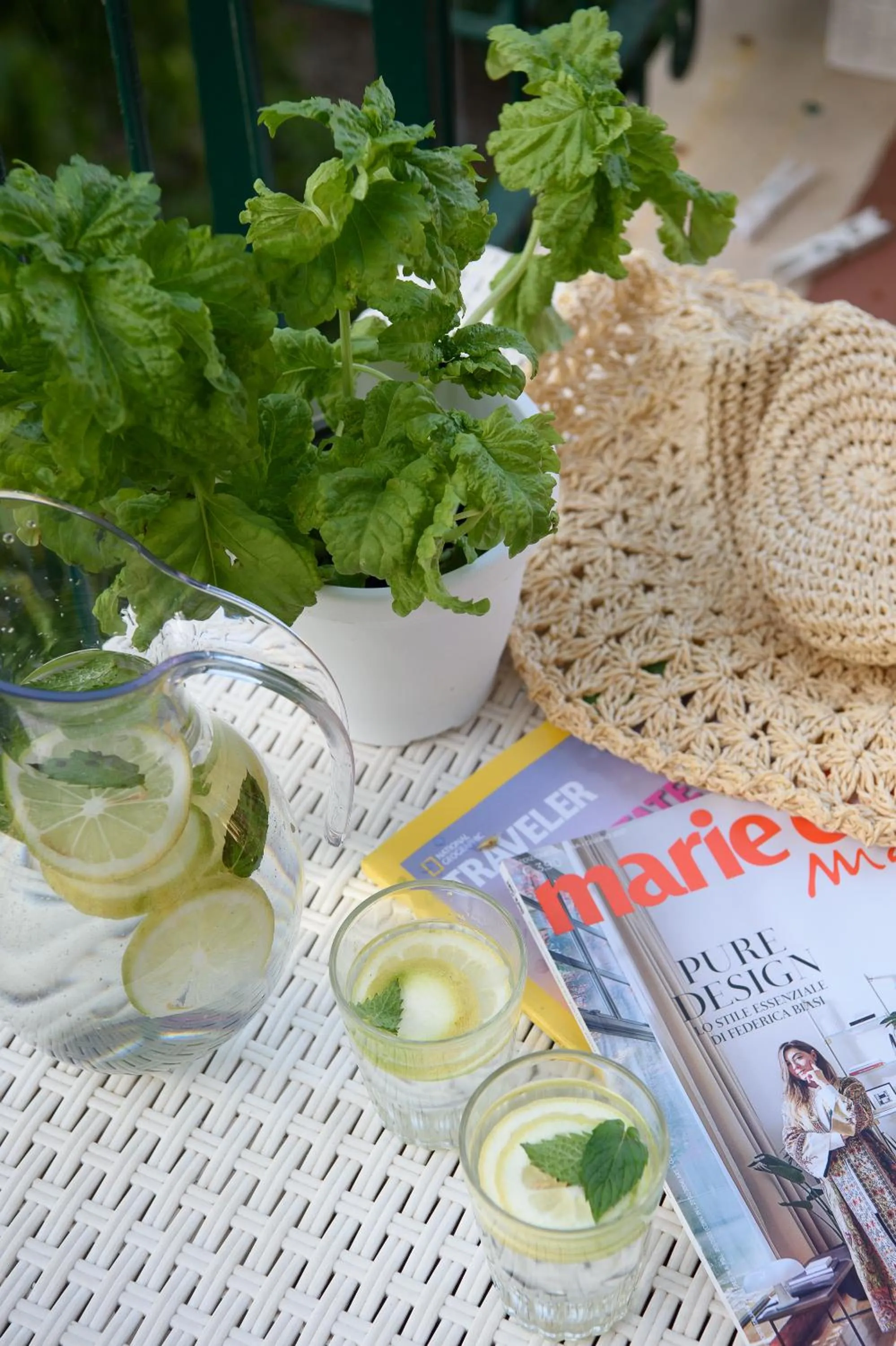 Spring in Les Suites des Tout le Monde