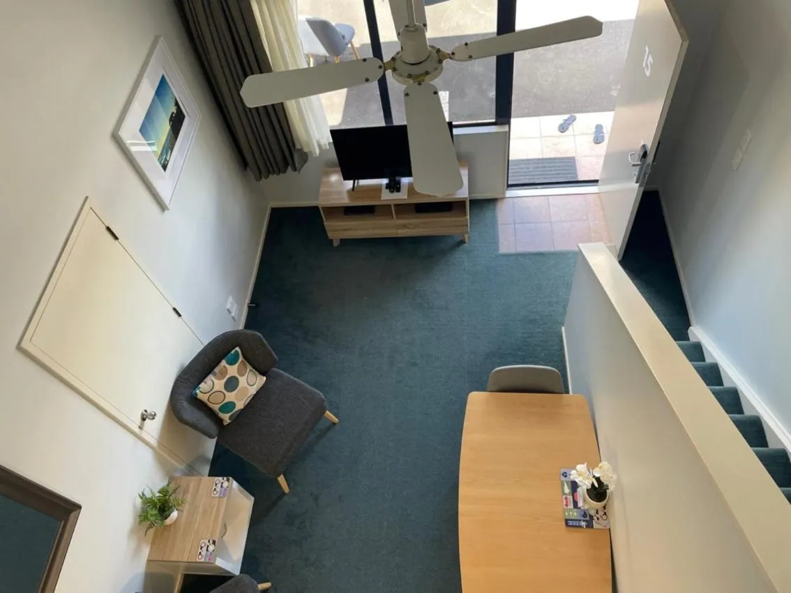 Living room in Academy Motor Inn