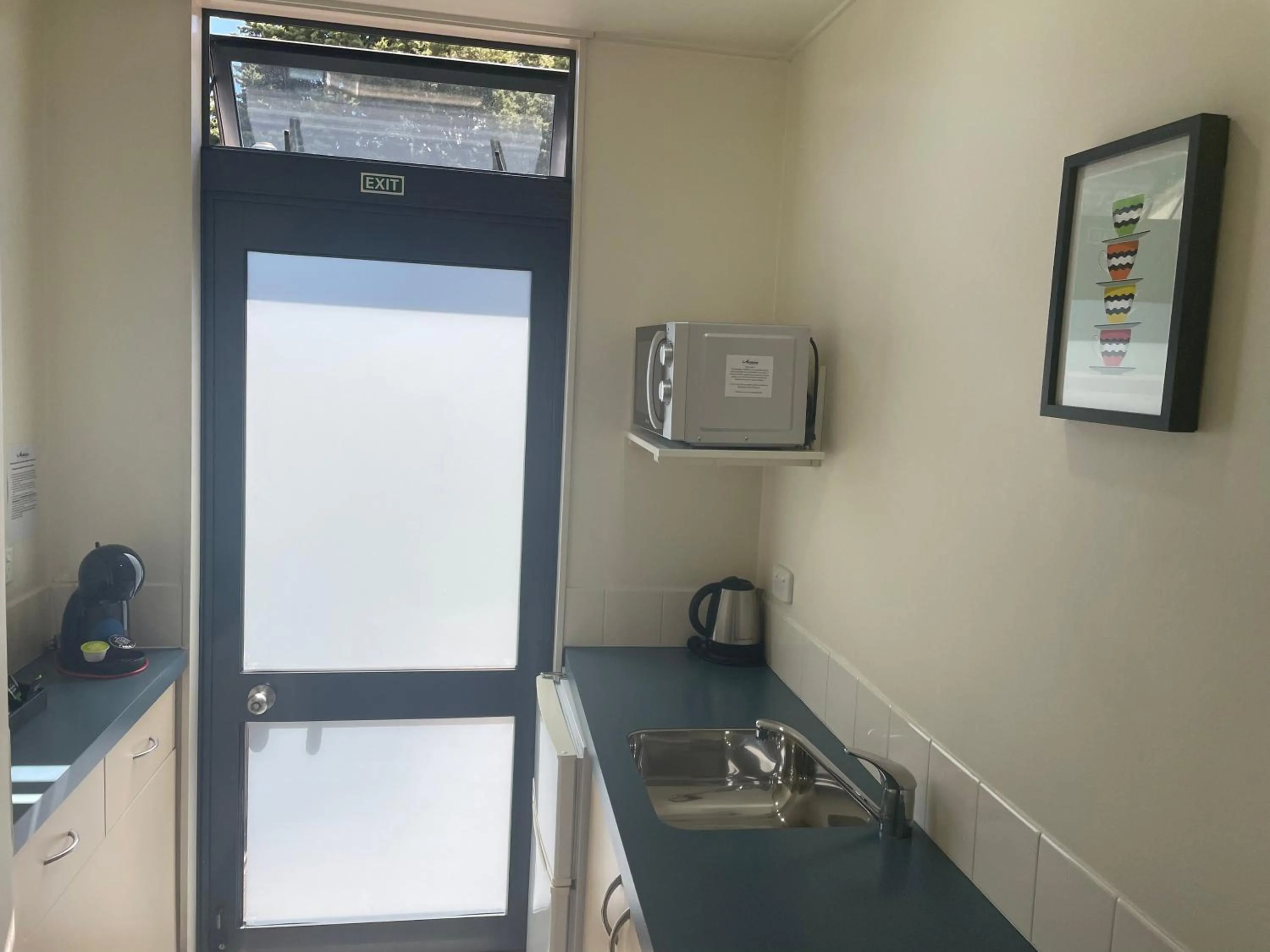 Coffee/tea facilities in Academy Motor Inn