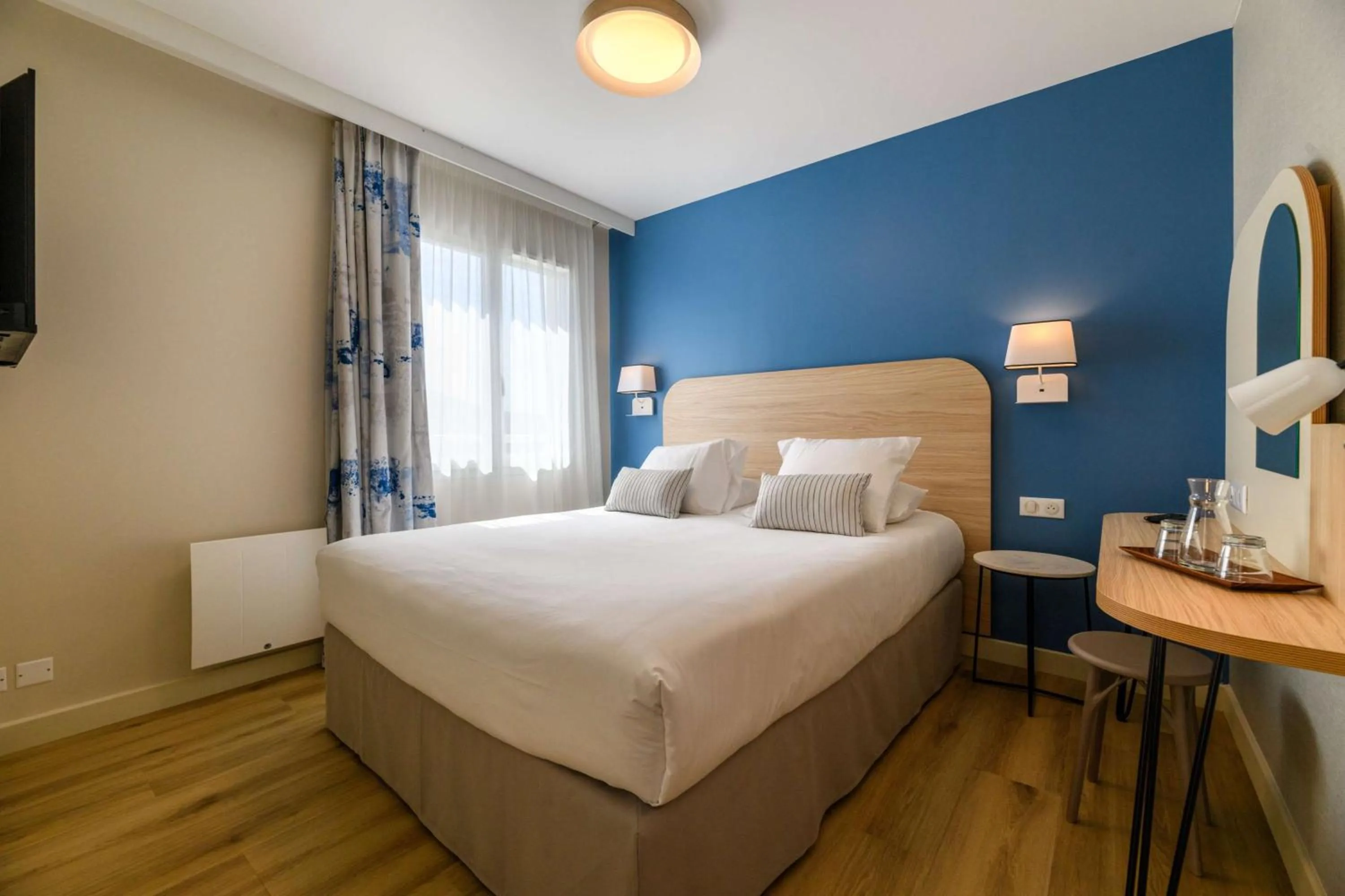 Photo of the whole room, Bed in Best Western Plus Ajaccio Amirauté