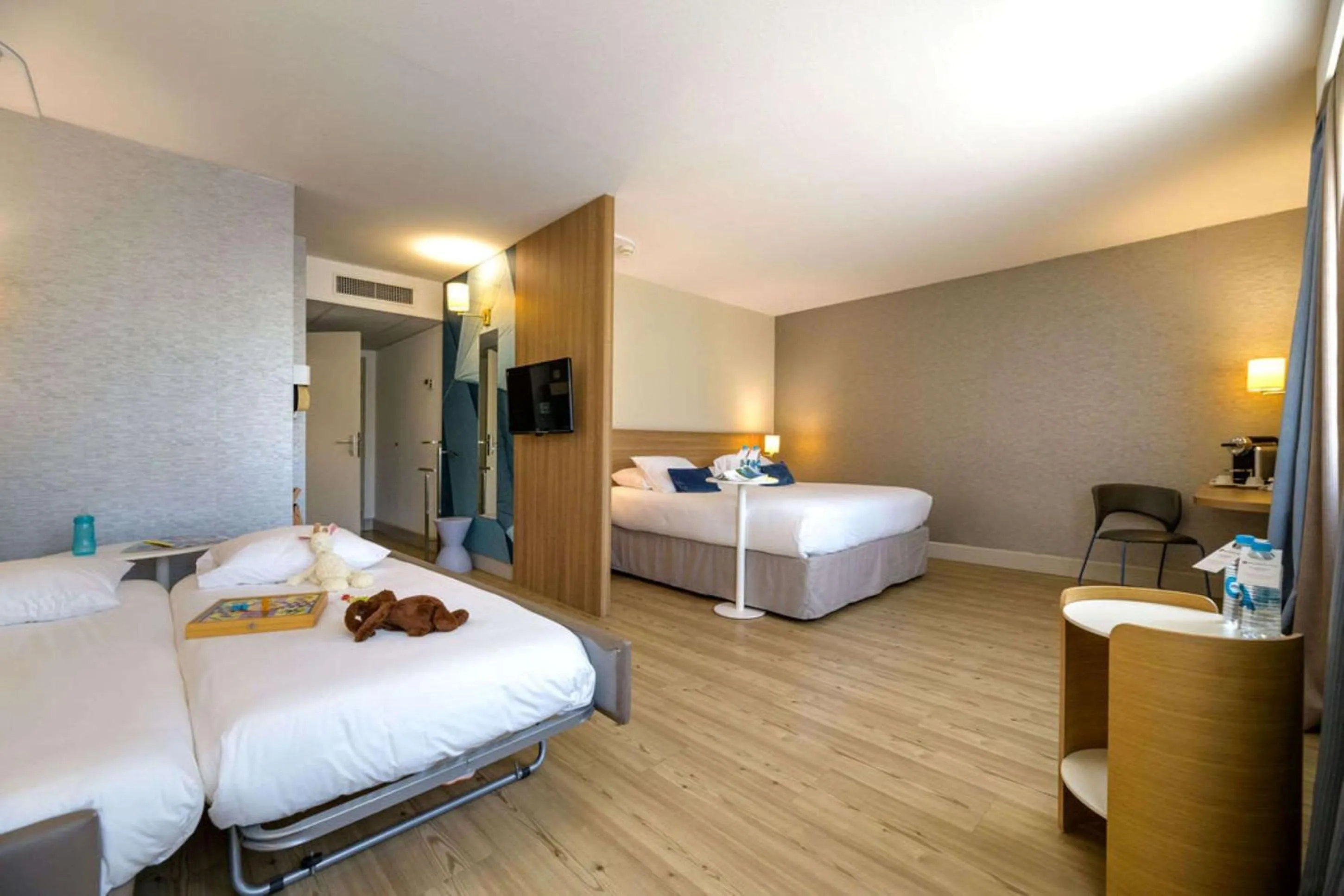 Bedroom, Bed in Best Western Plus Ajaccio Amirauté