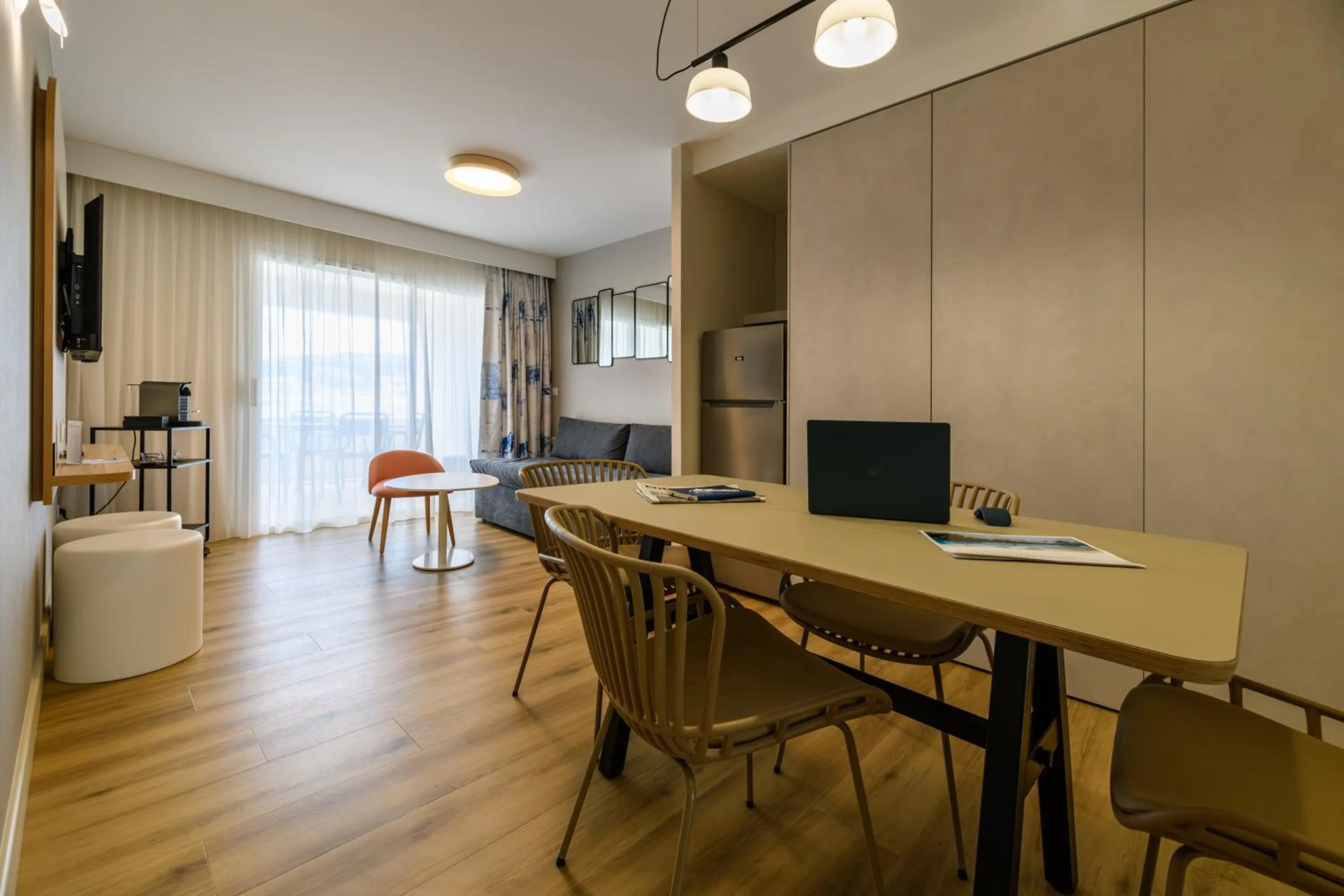 TV and multimedia in Best Western Plus Ajaccio Amirauté