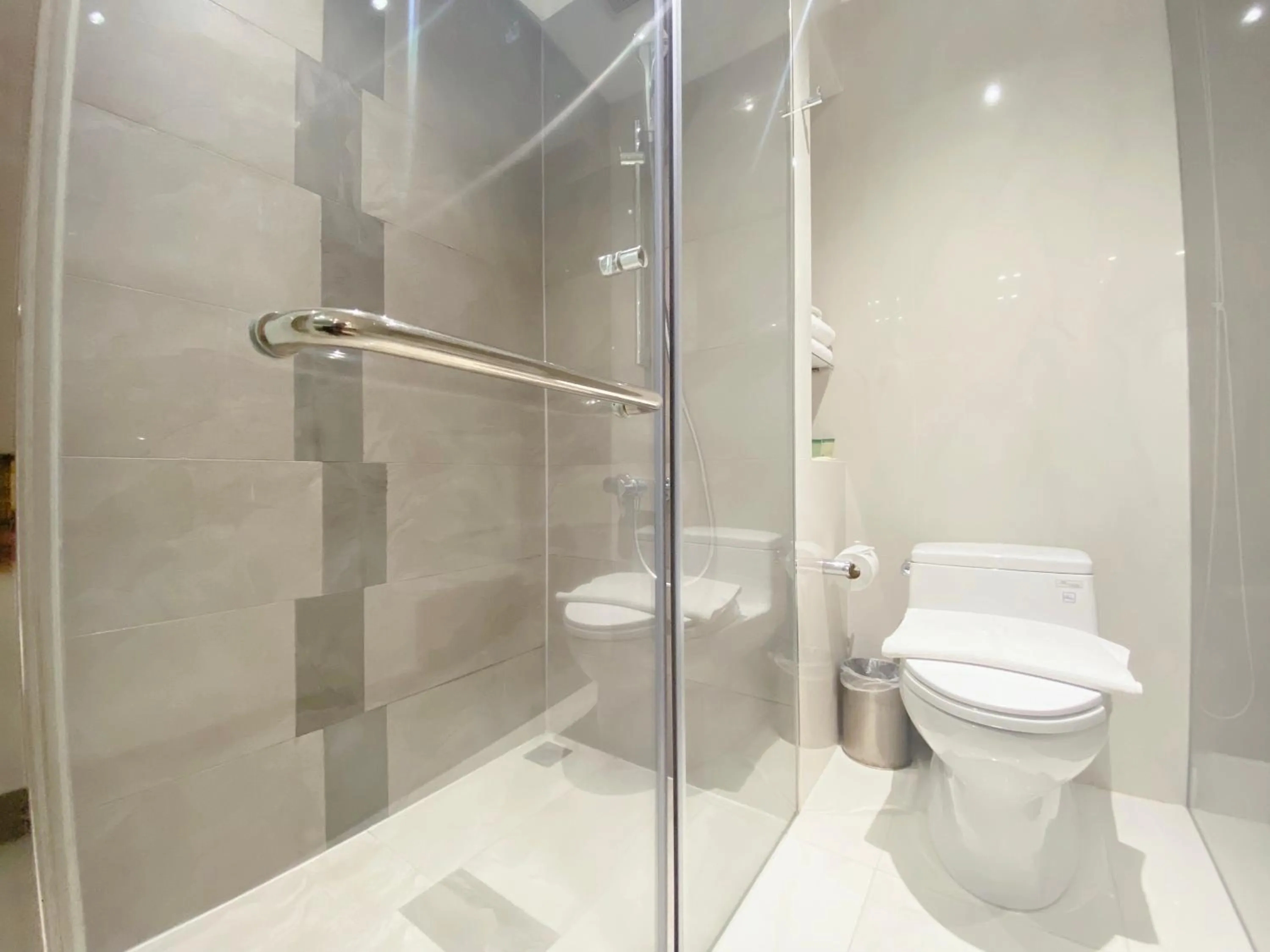 Bathroom in The Luxe Hotel