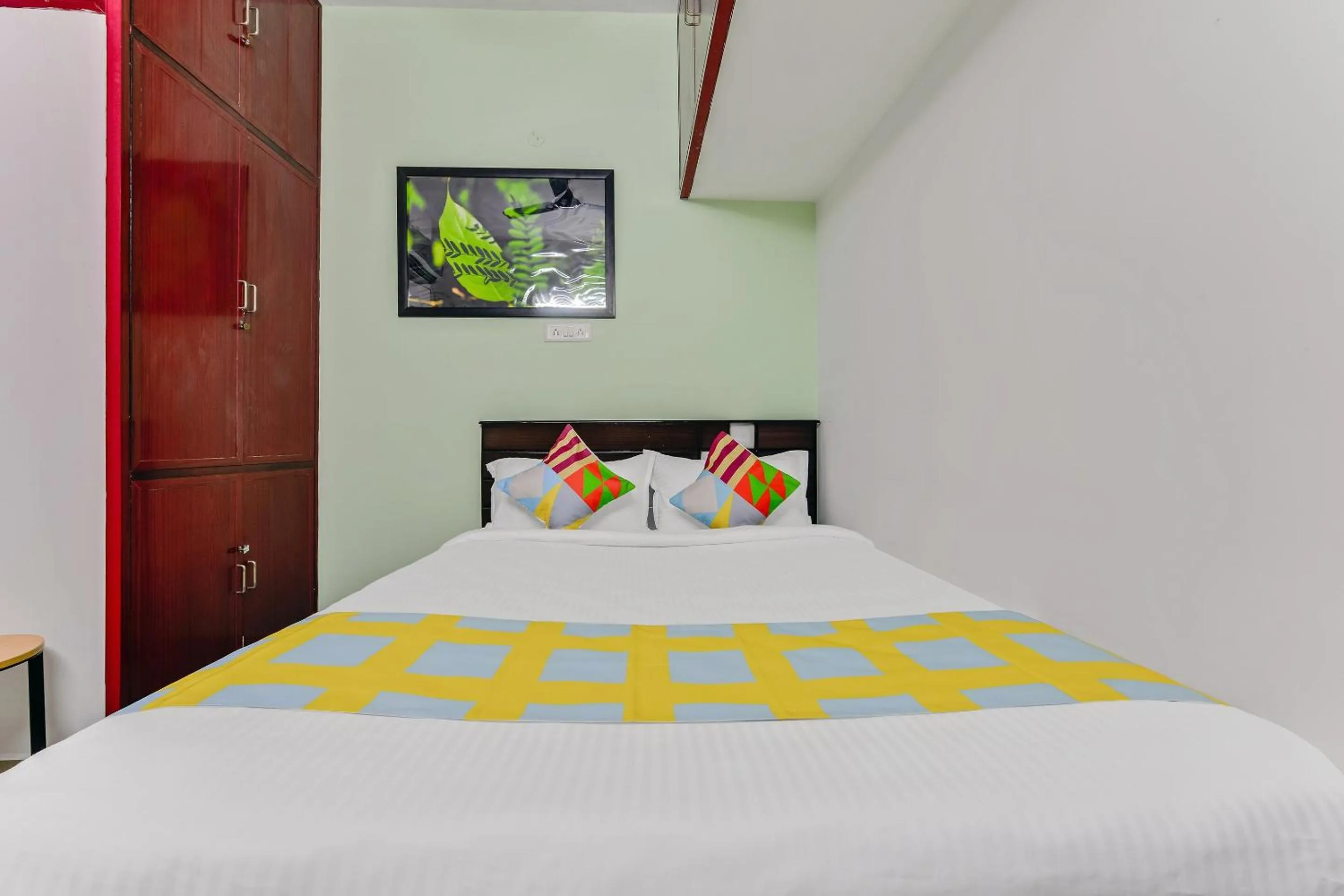 Bedroom, Bed in Hotel O JJ Residency