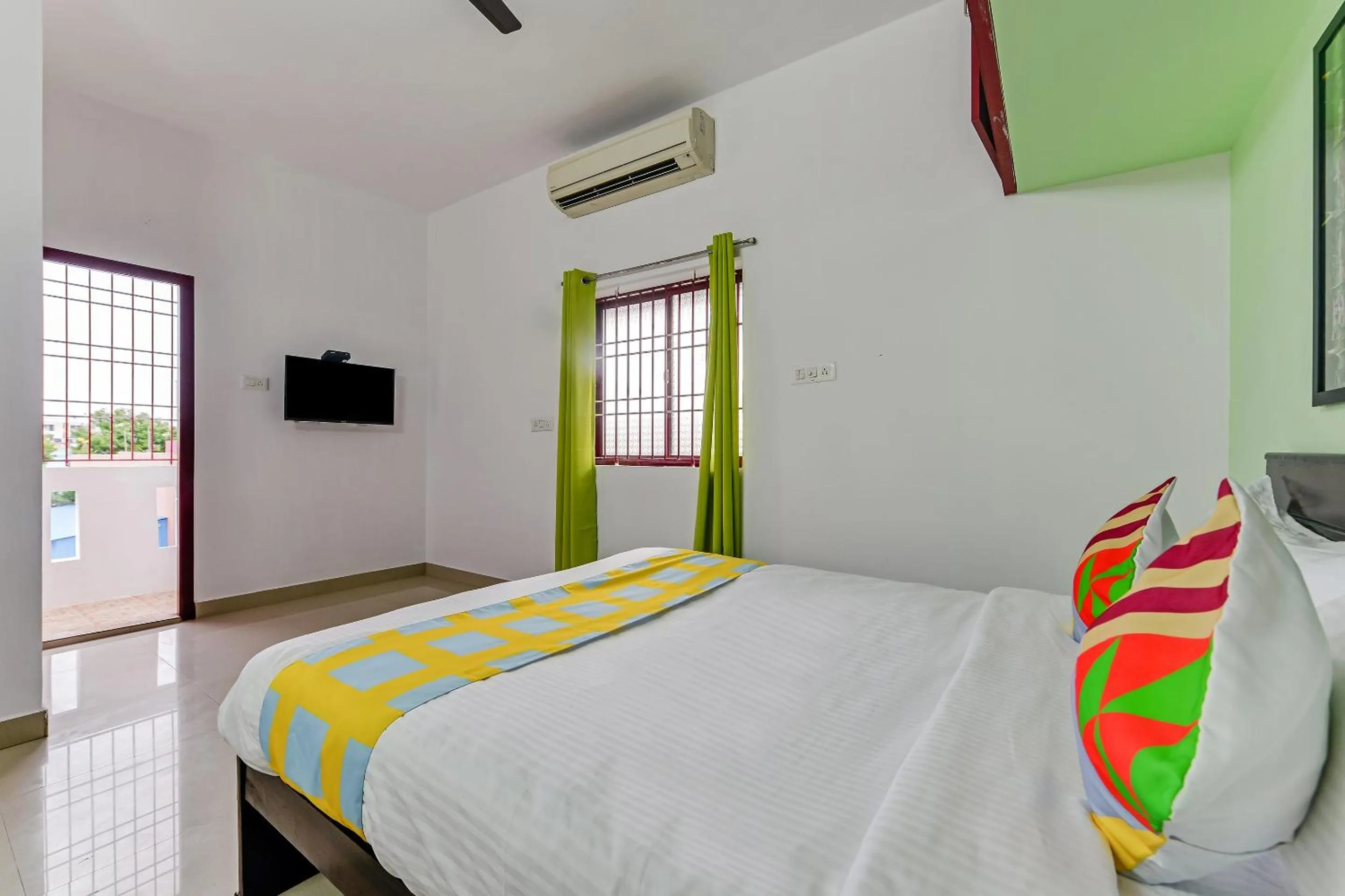 Bedroom, Bed in Hotel O JJ Residency