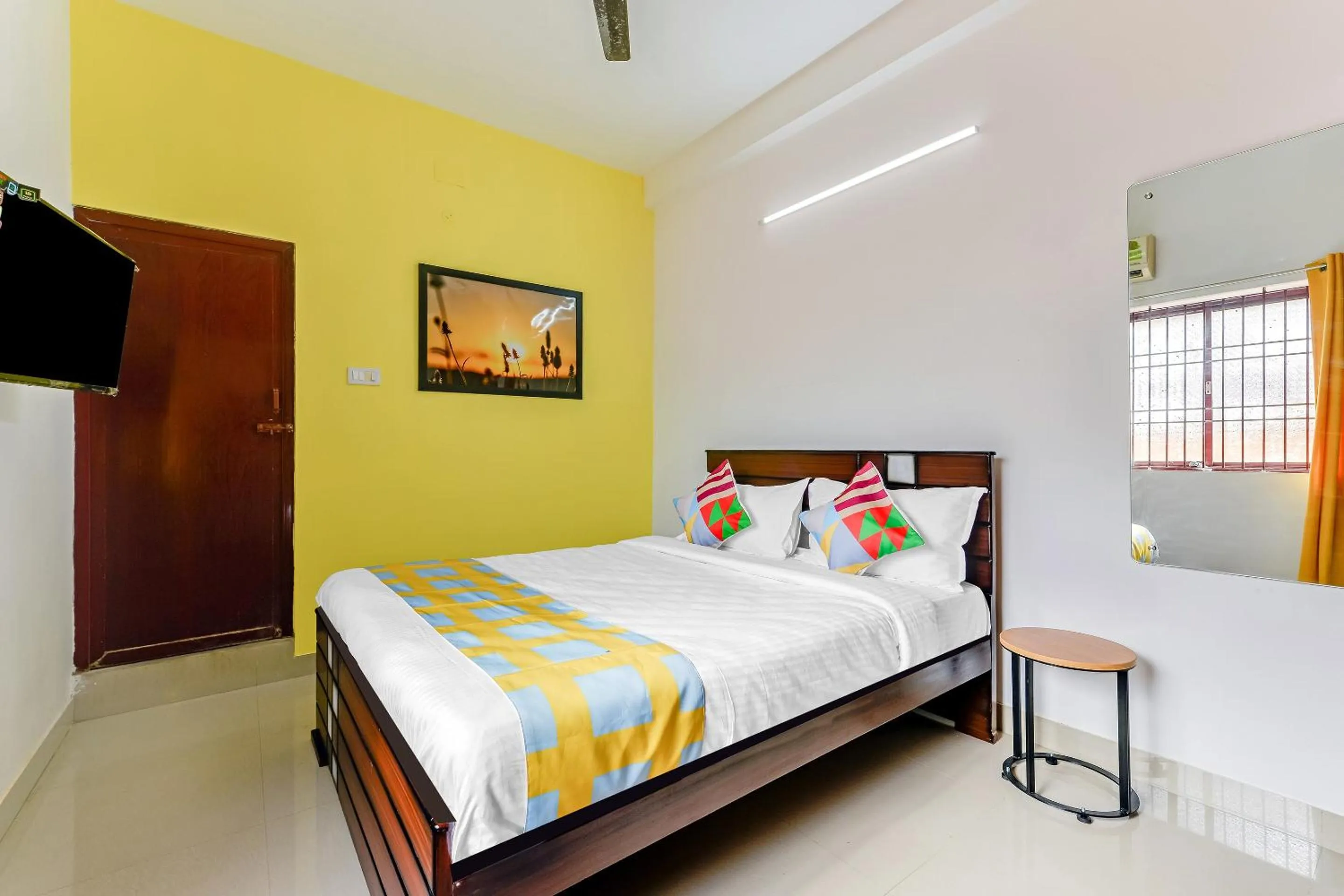 Bedroom, Bed in Hotel O JJ Residency