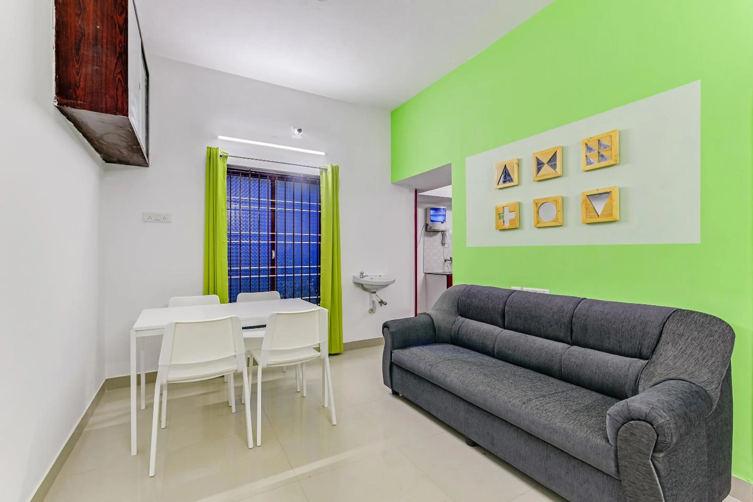 Bedroom in Hotel O JJ Residency