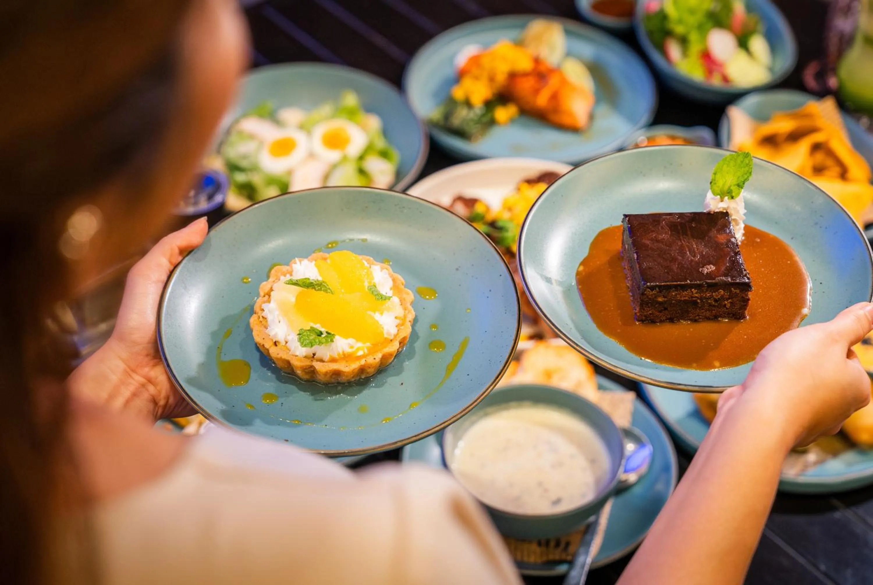 Restaurant/places to eat in Wave Hotel Pattaya