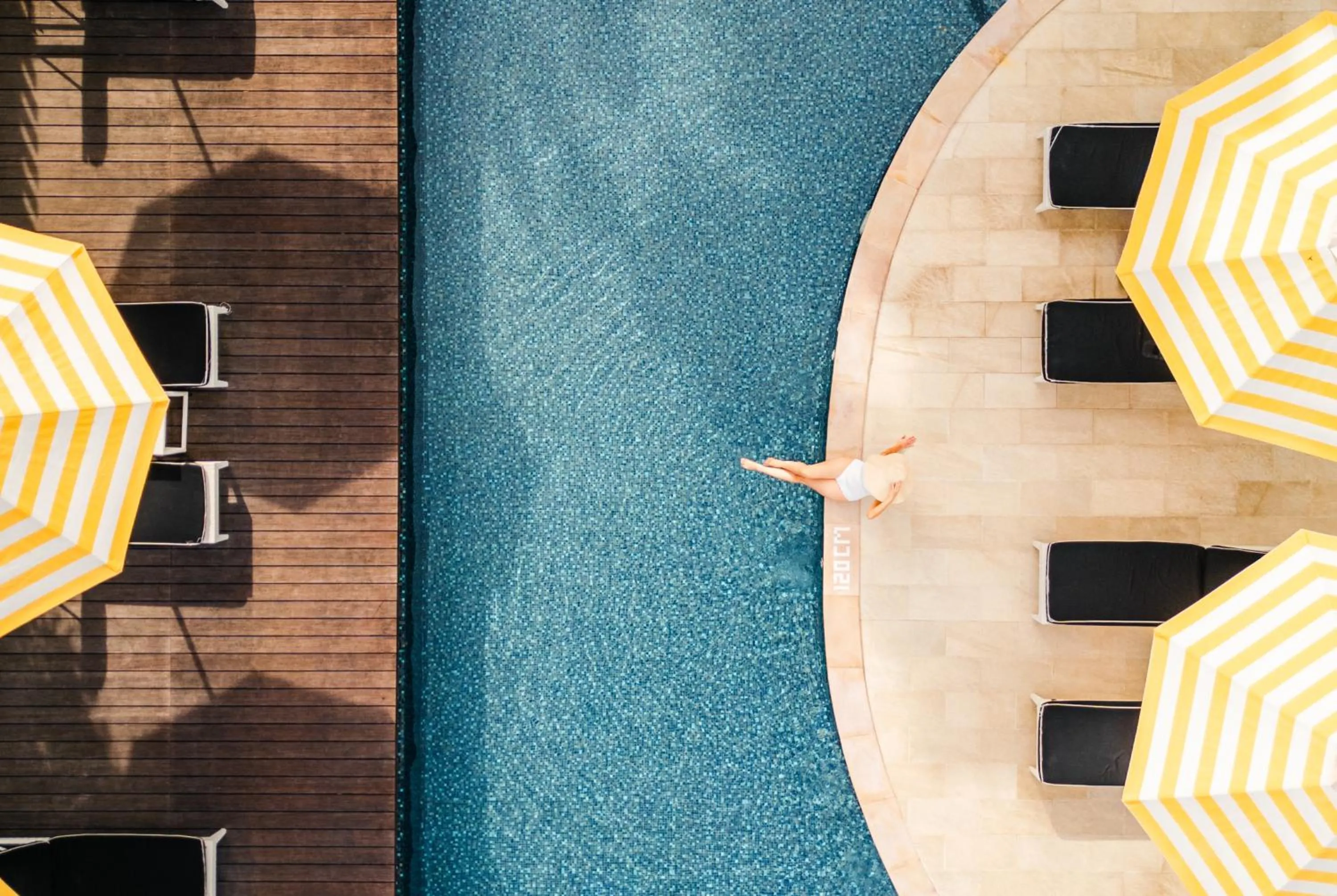 Swimming pool in Wave Hotel Pattaya