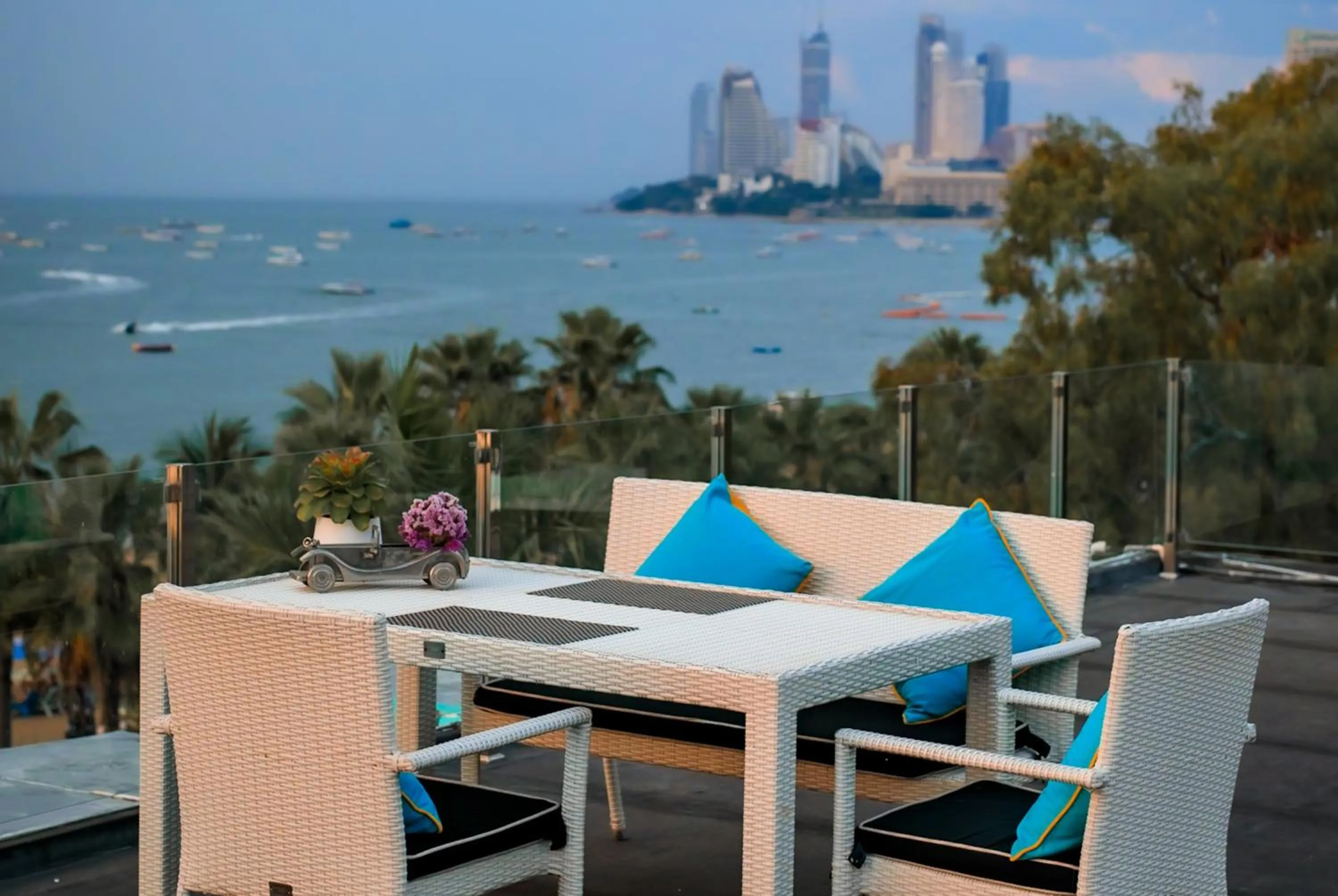 Sea view in Wave Hotel Pattaya