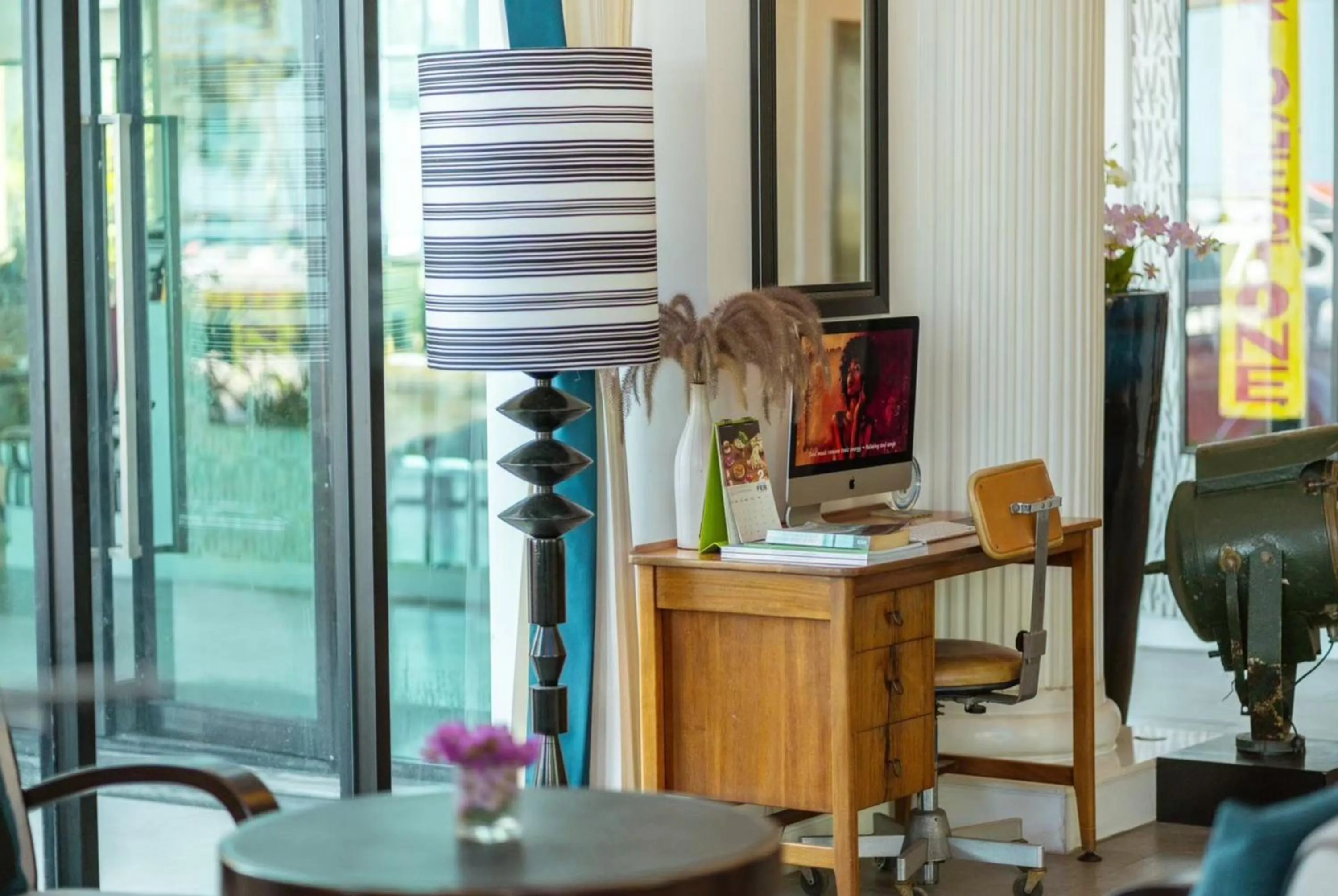 Seating area in Wave Hotel Pattaya