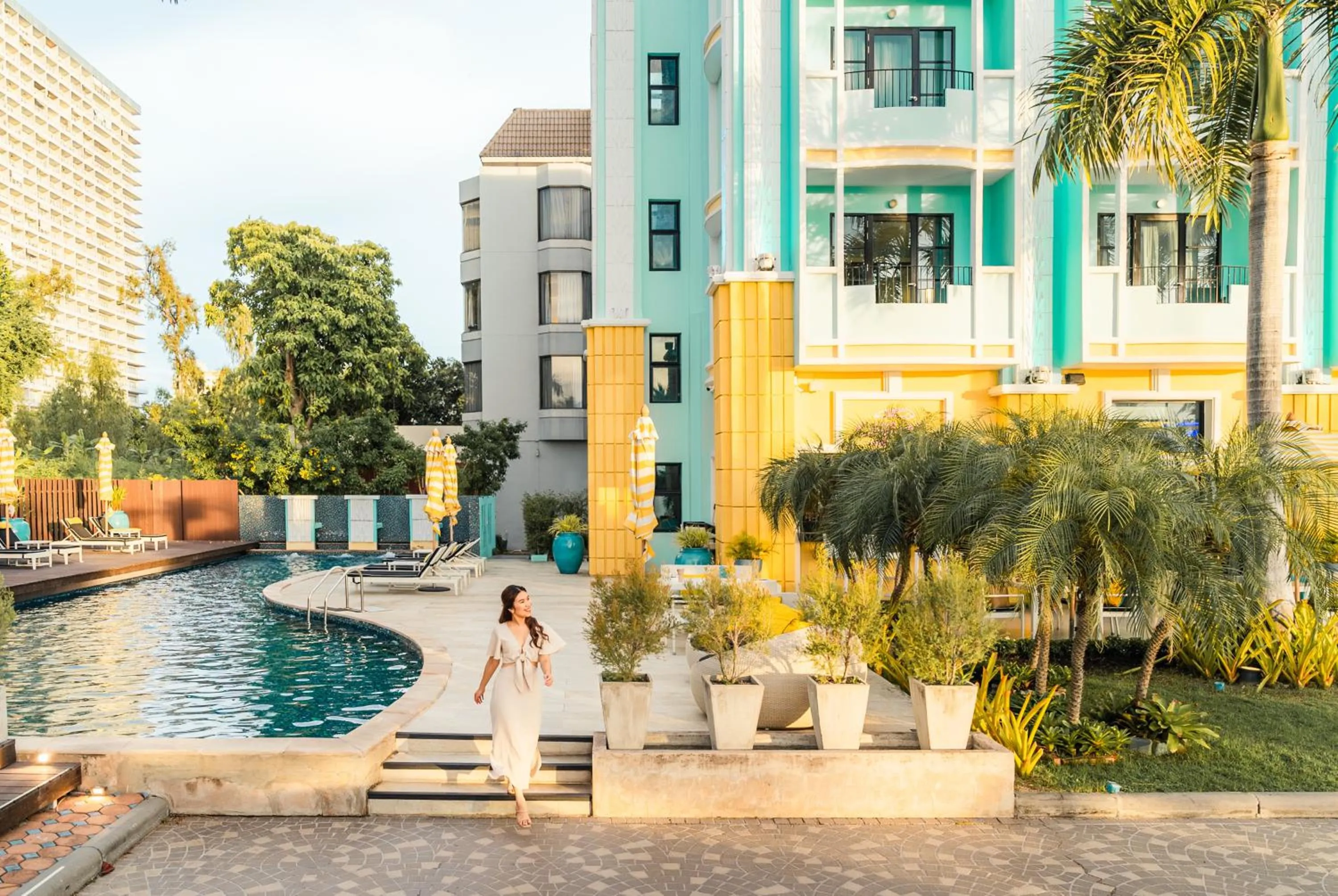 Swimming pool in Wave Hotel Pattaya