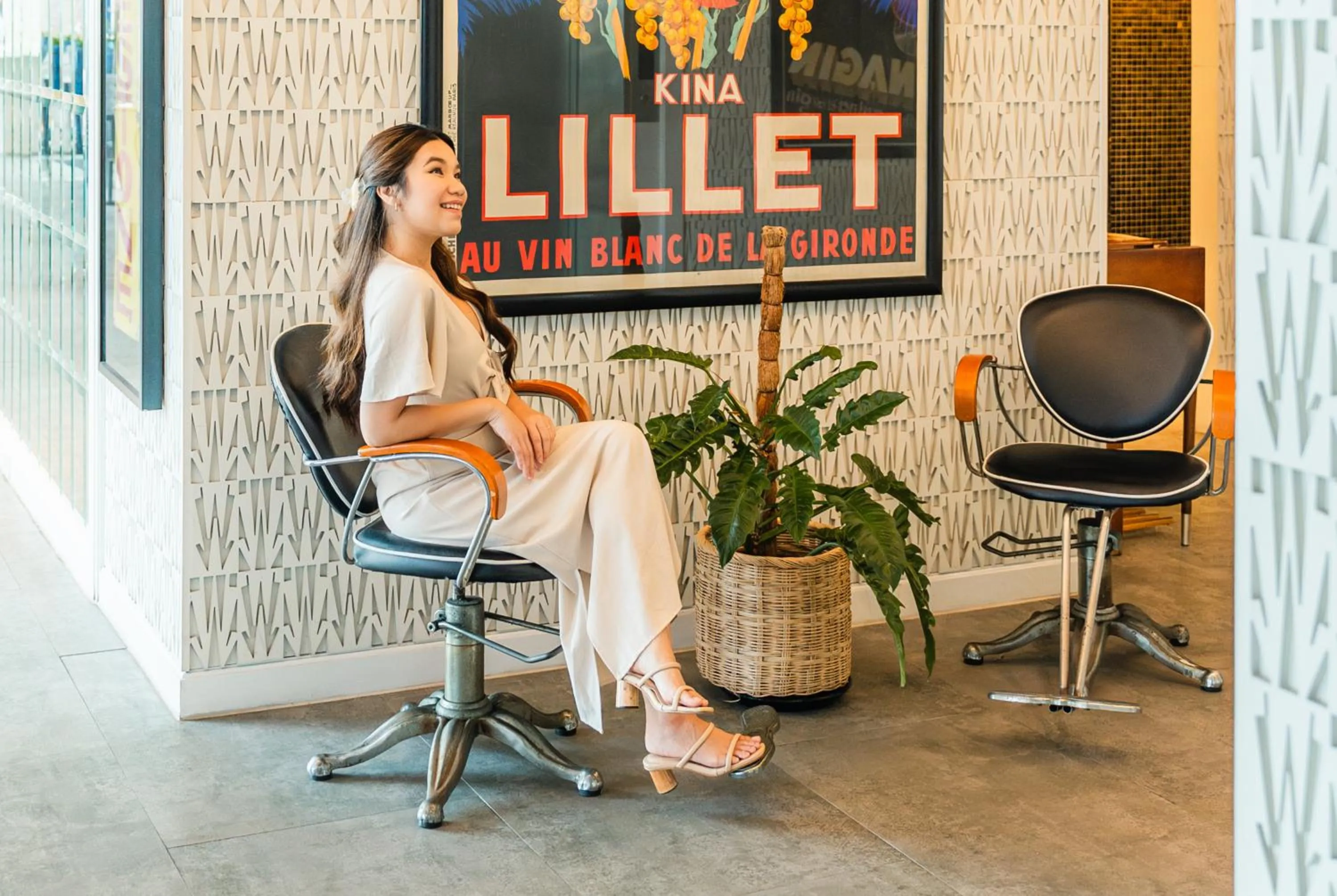 Seating area in Wave Hotel Pattaya