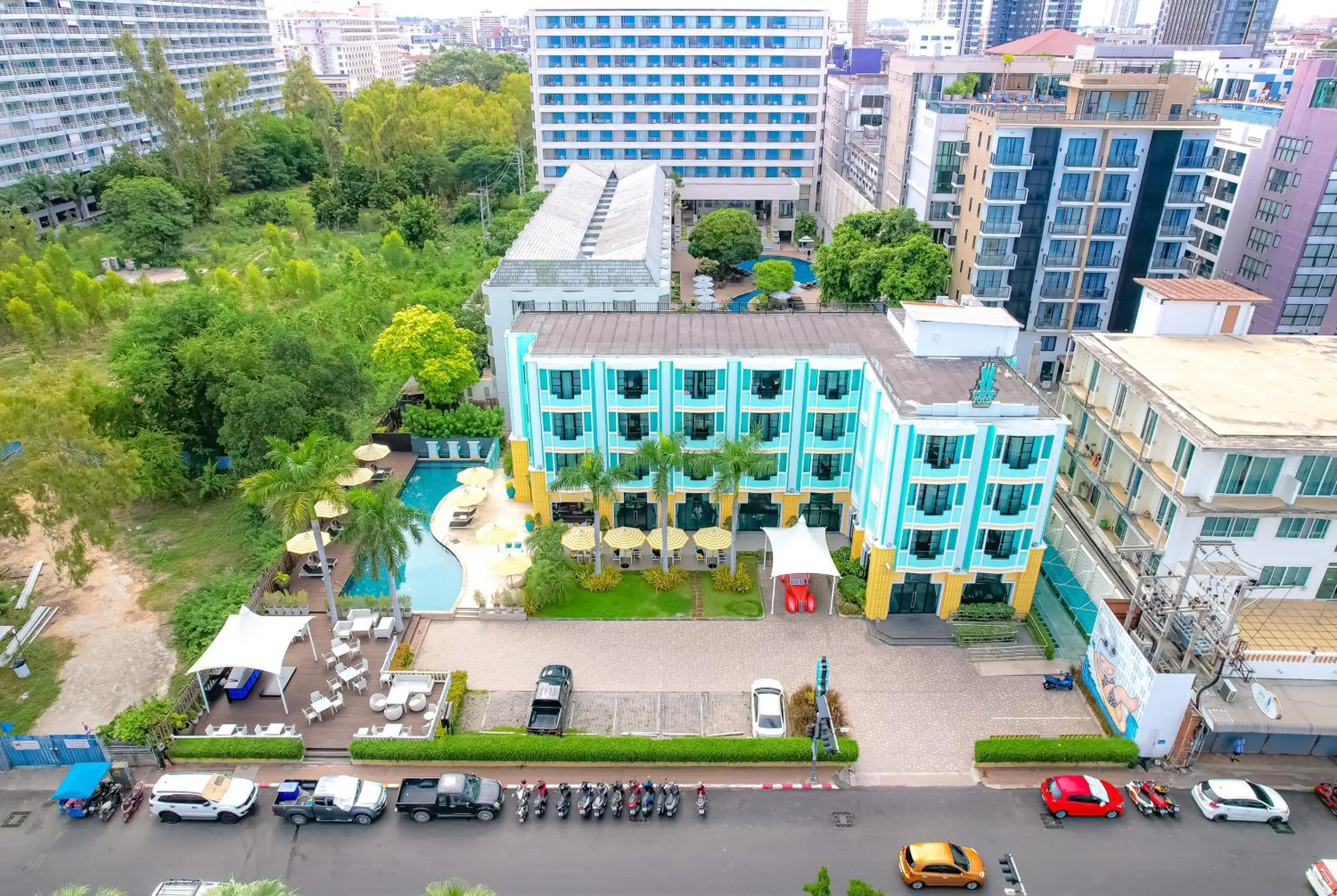 Property building in Wave Hotel Pattaya