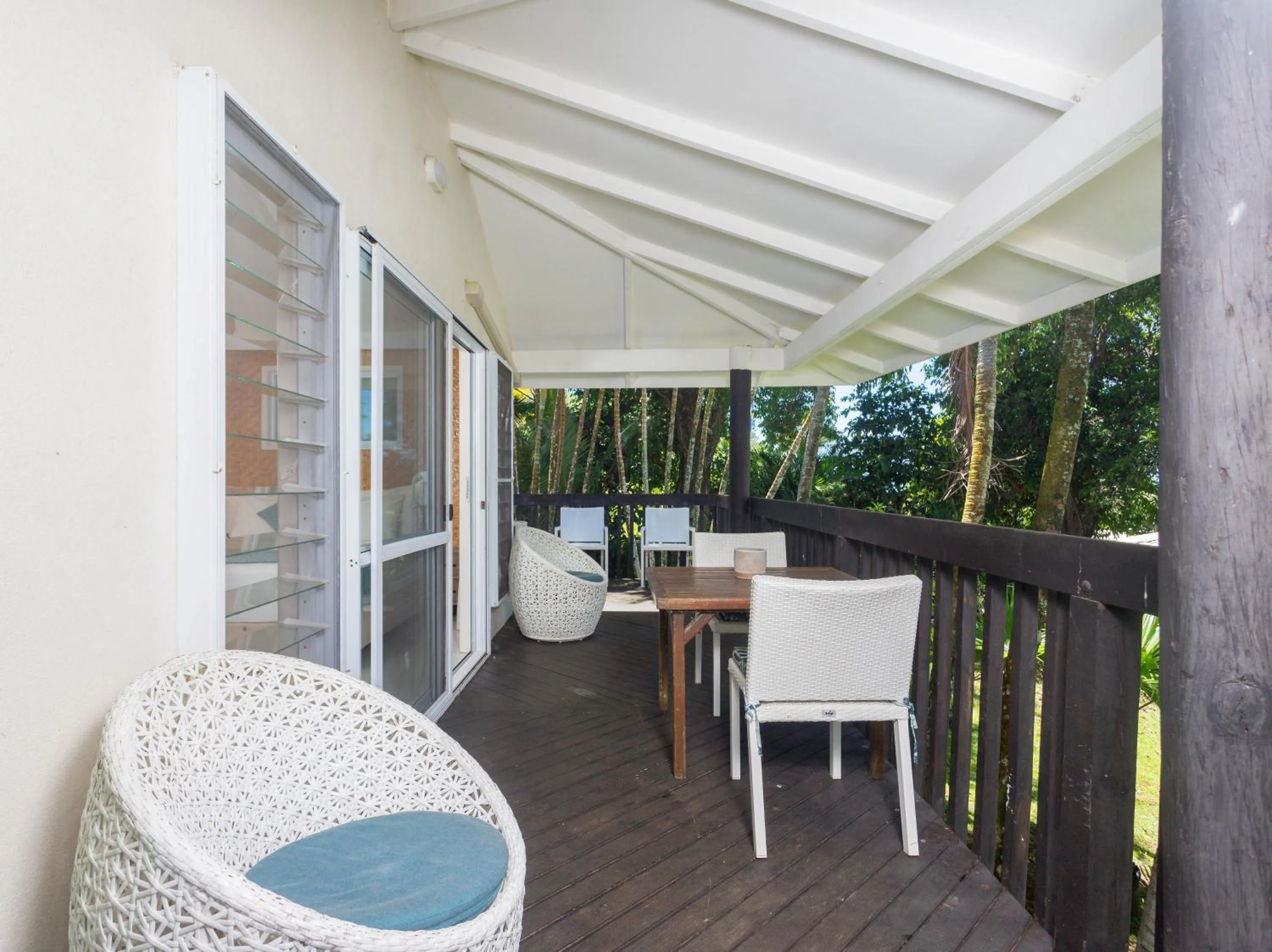 Balcony/Terrace in Muri Lagoon View Bungalows - Hillside Bungalow