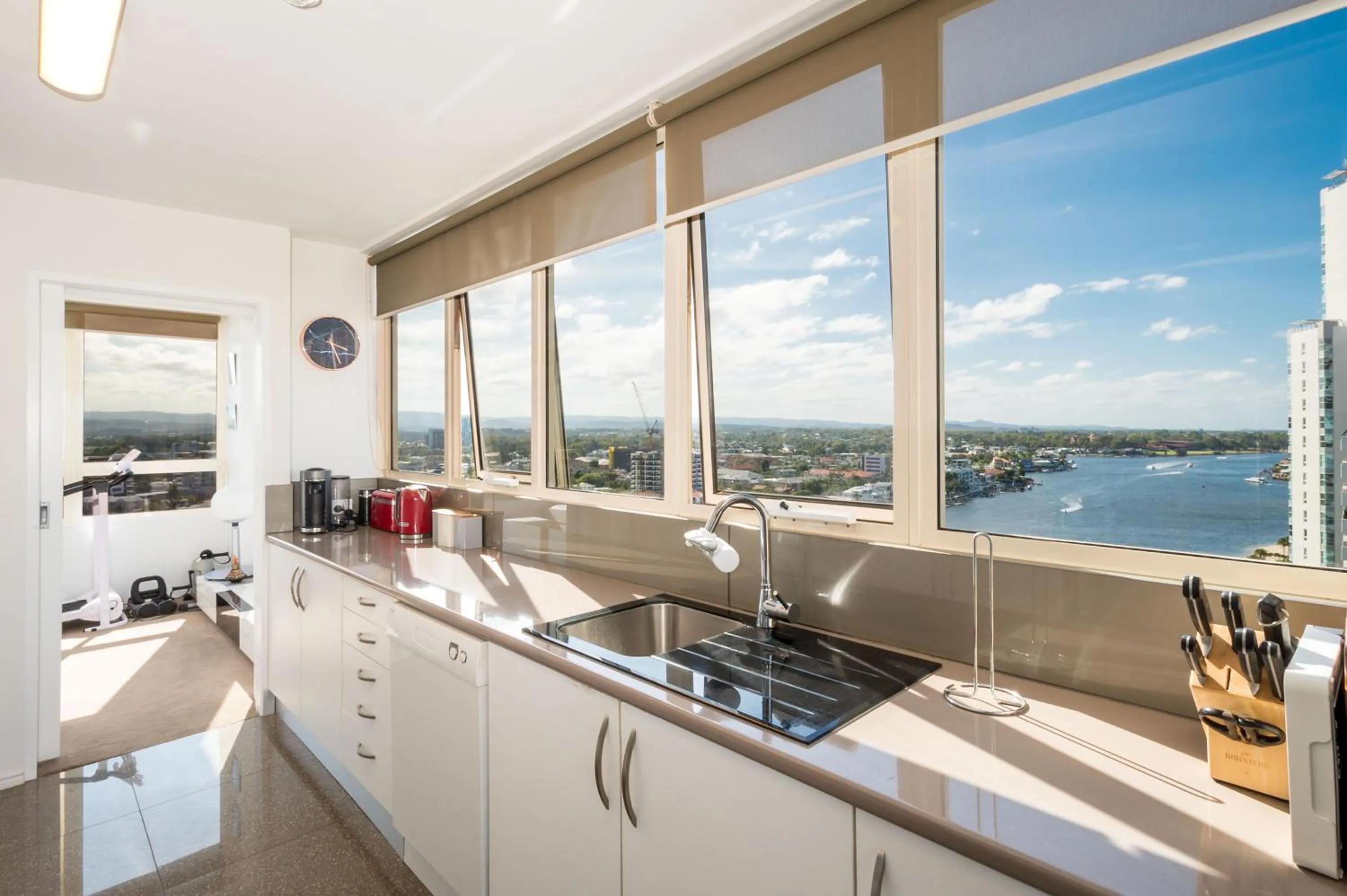 Kitchen or kitchenette in Condor Apartments by Gold Coast Premium