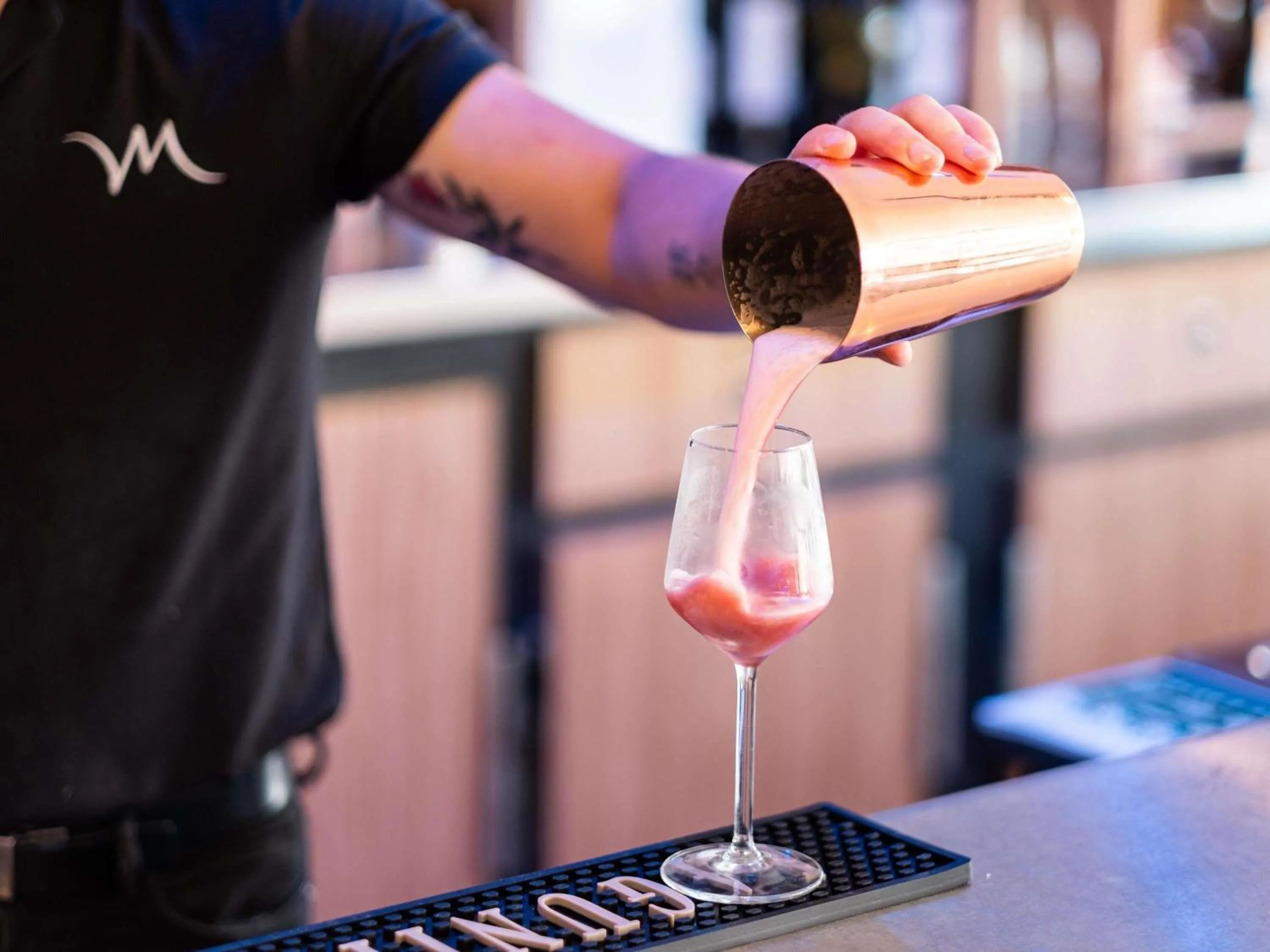 Lounge or bar in Mercure Toulouse Aéroport Golf de Seilh