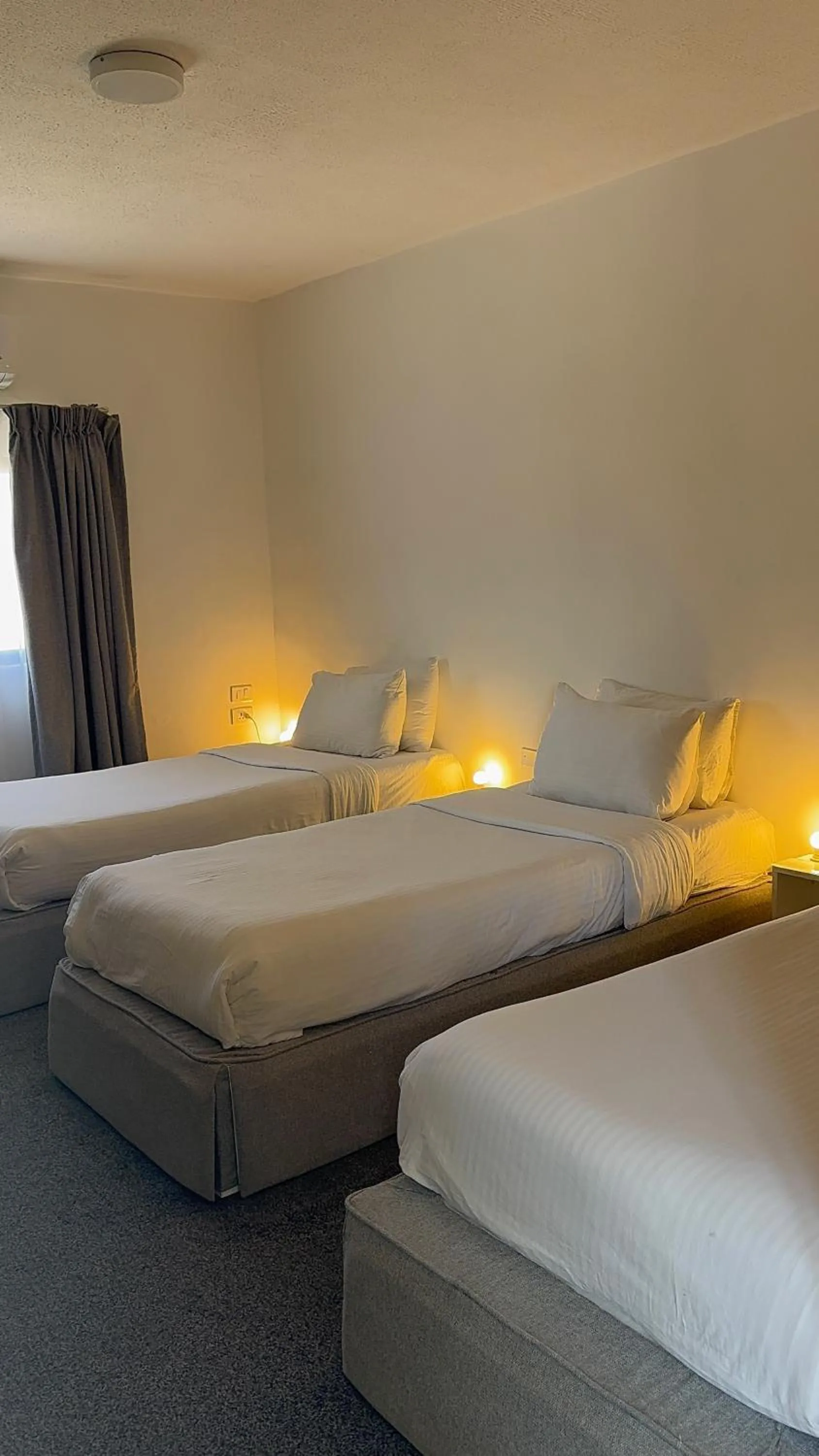 Bedroom, Bed in Nomads Hotel