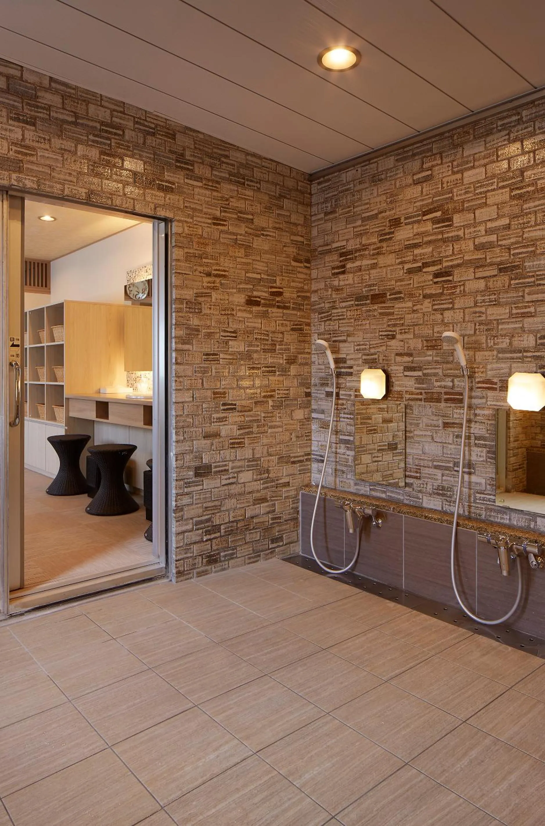 Hot Spring Bath in Wakamatsu Honten