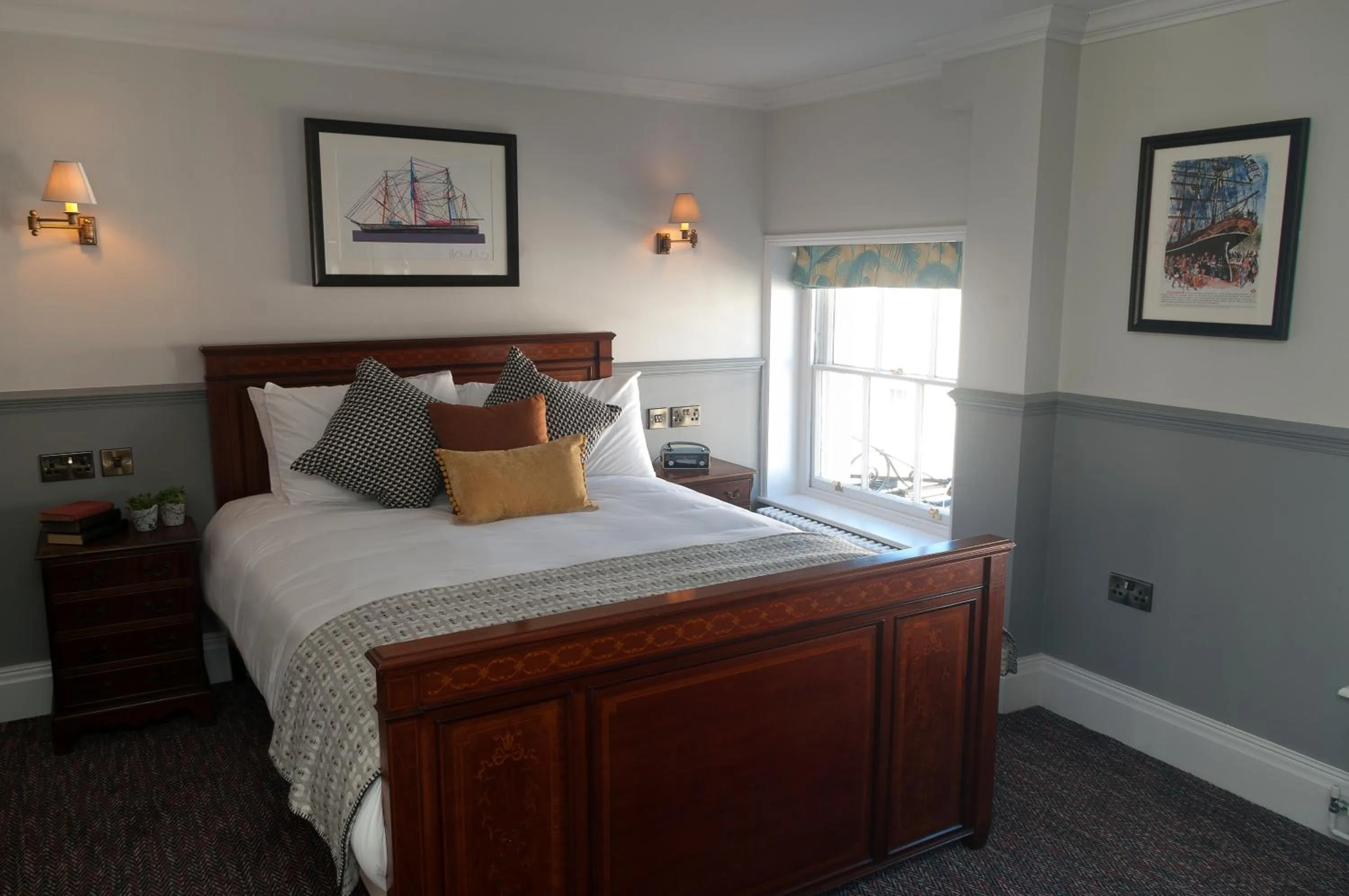 Bed in Admiral Hardy