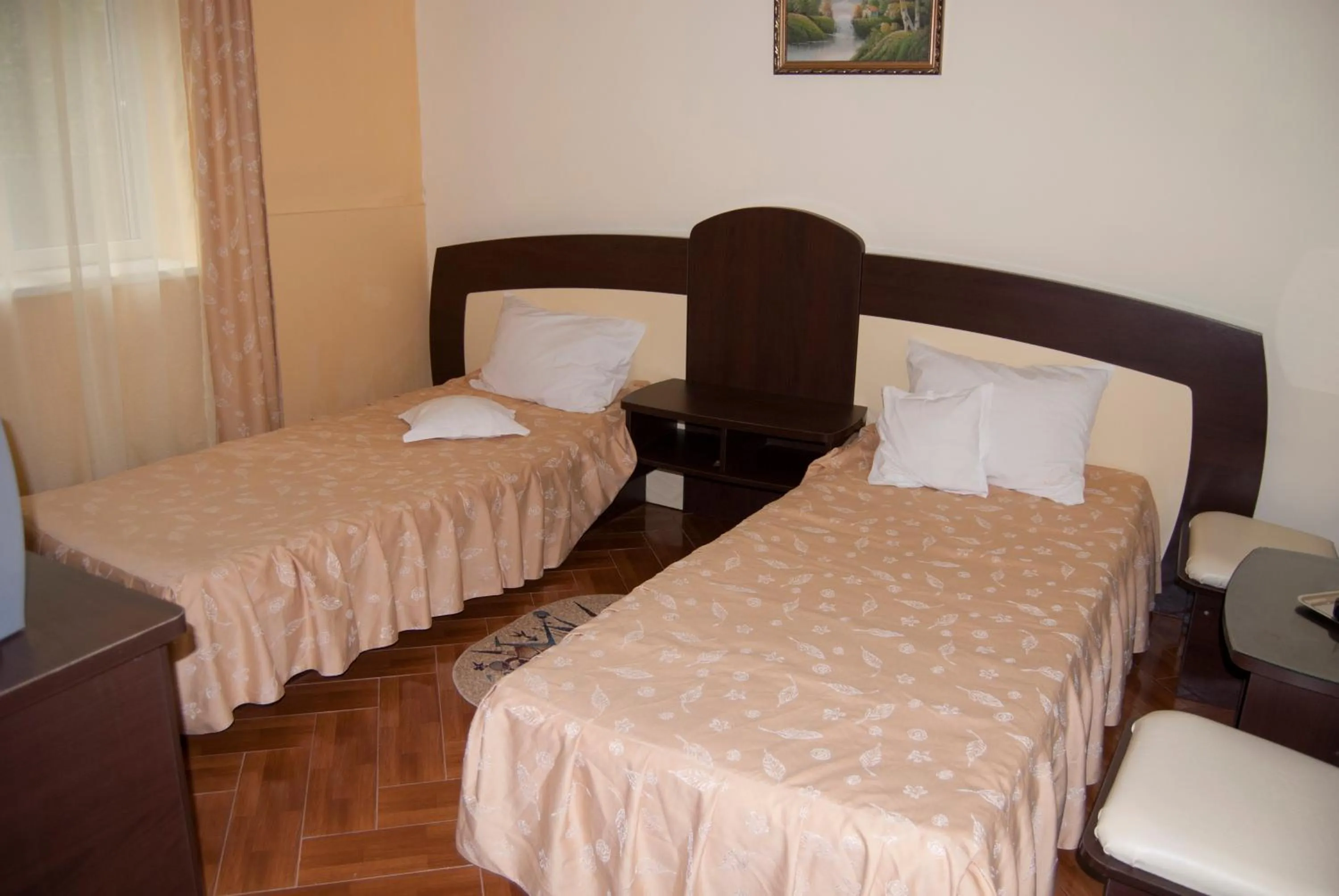 Photo of the whole room, Bed in Maria