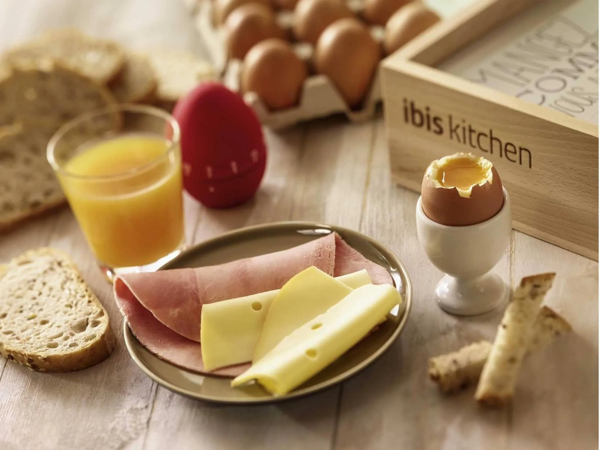 Breakfast in ibis Angers Centre Chateau