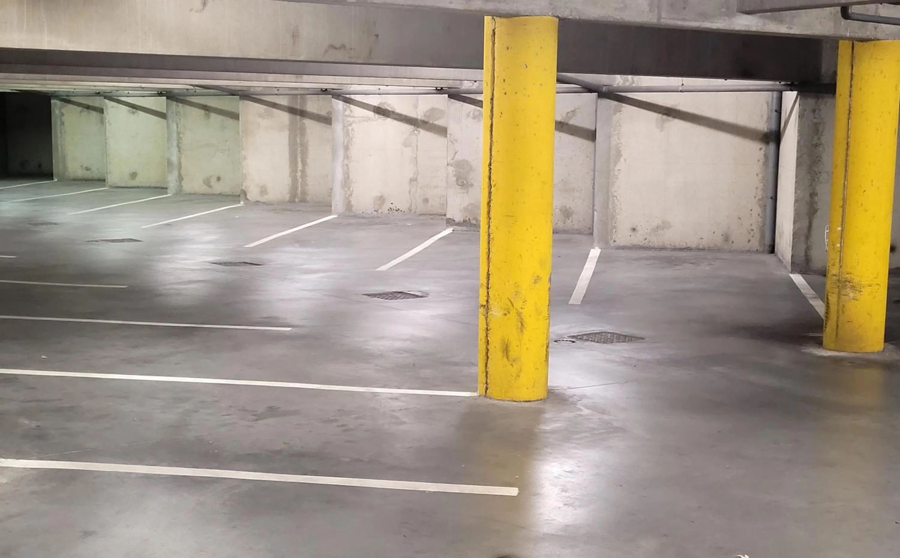 Parking in Hotel Espace Cite