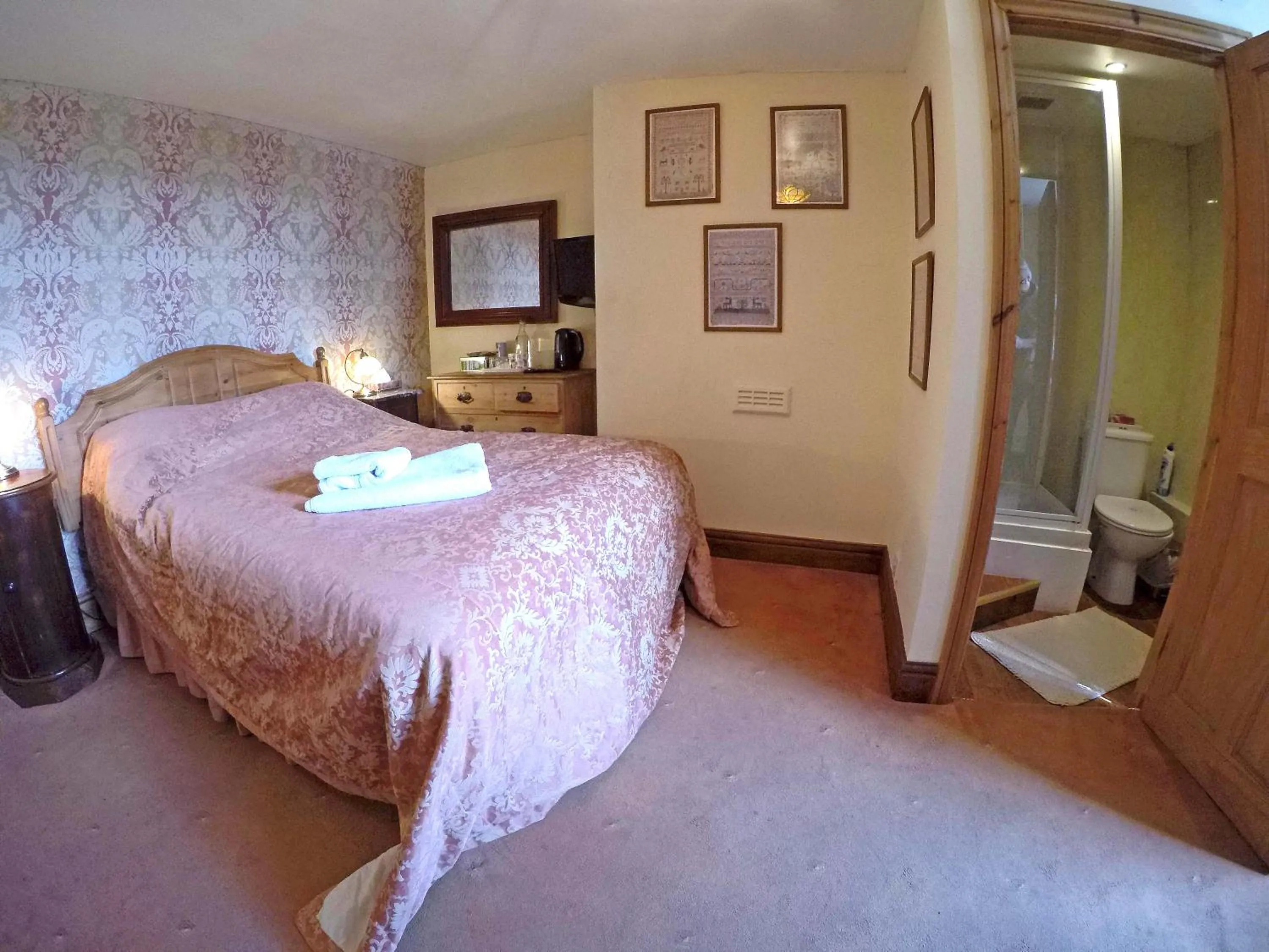 Bedroom, Bed in Broome Farm