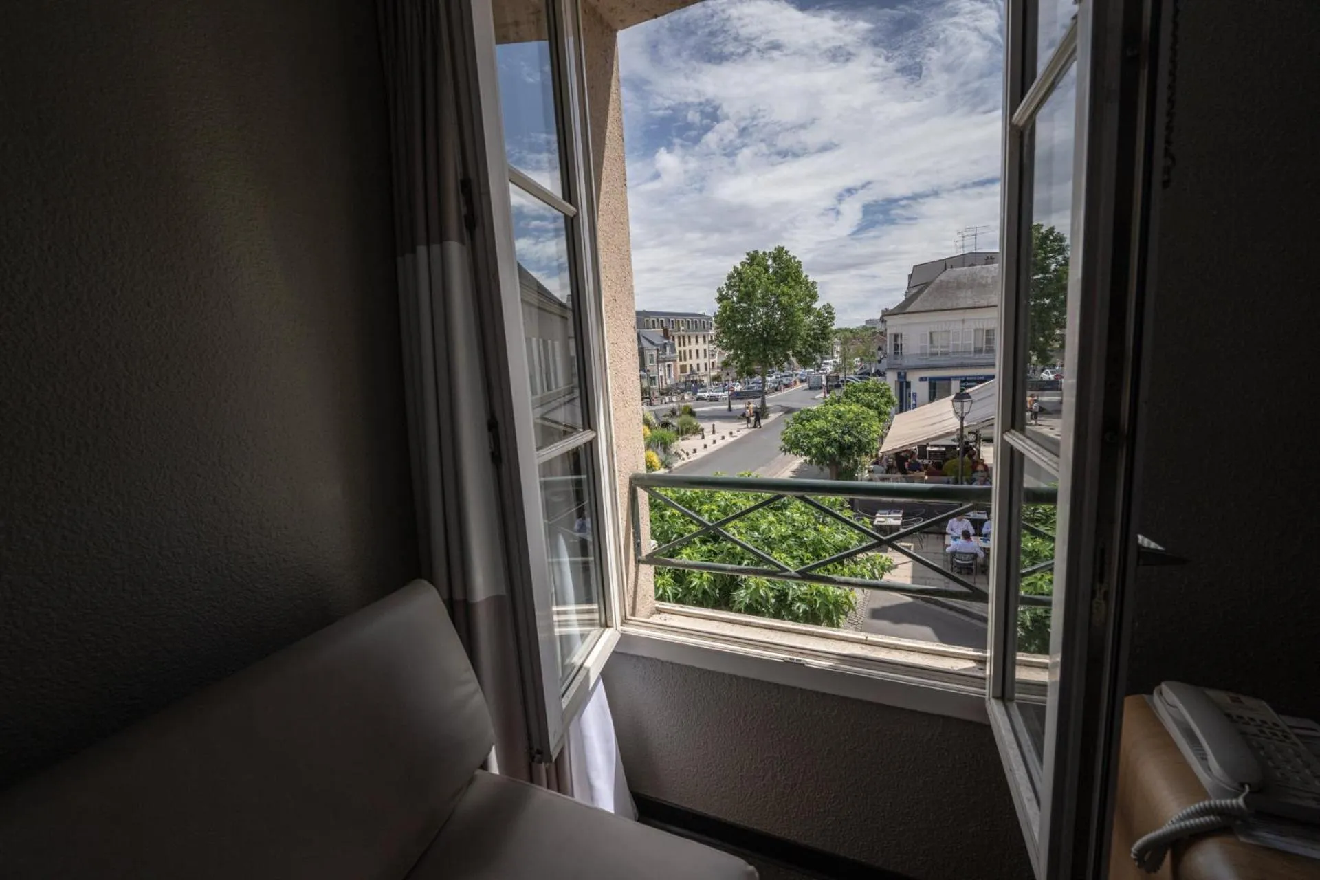 City view in ibis Montargis