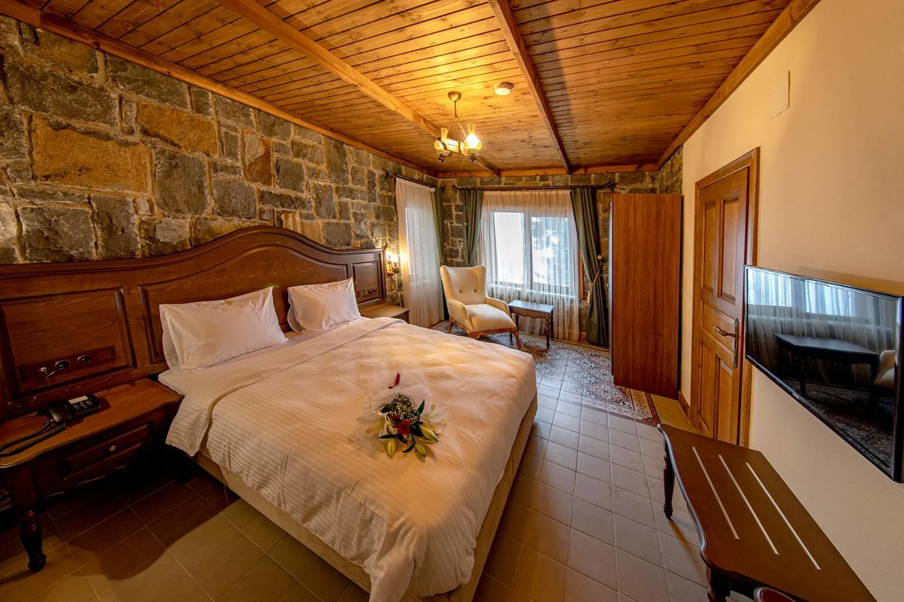 Bed in Foleya Mountain Resort Hotel & Villas