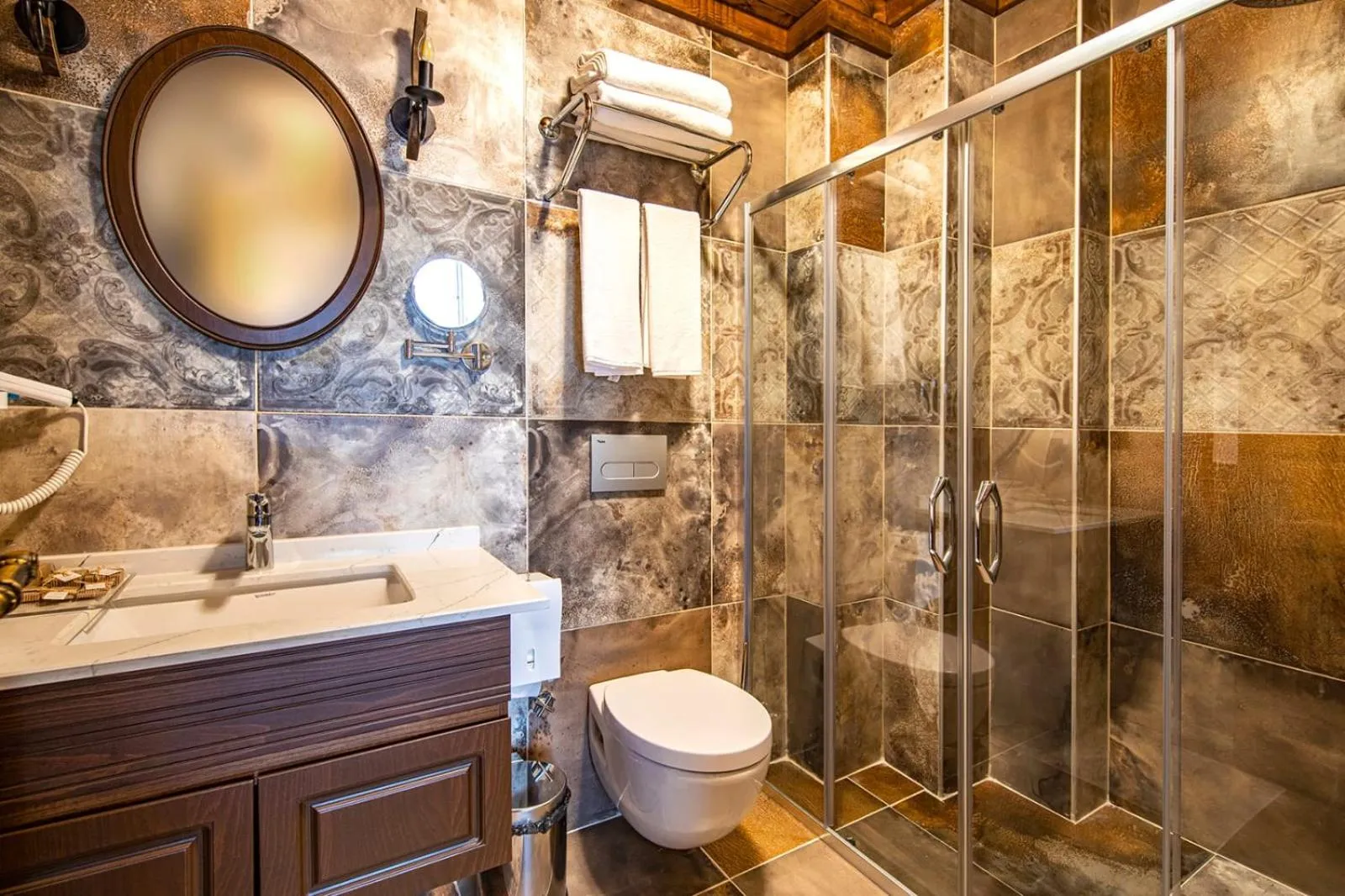 Bathroom in Foleya Mountain Resort Hotel & Villas