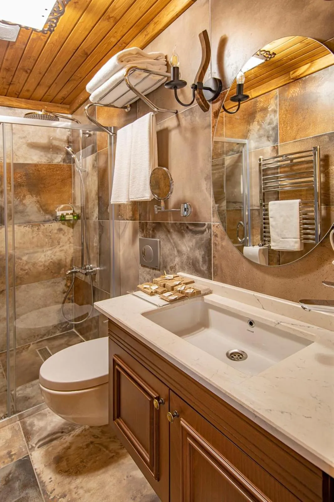 Bathroom in Foleya Mountain Resort Hotel & Villas