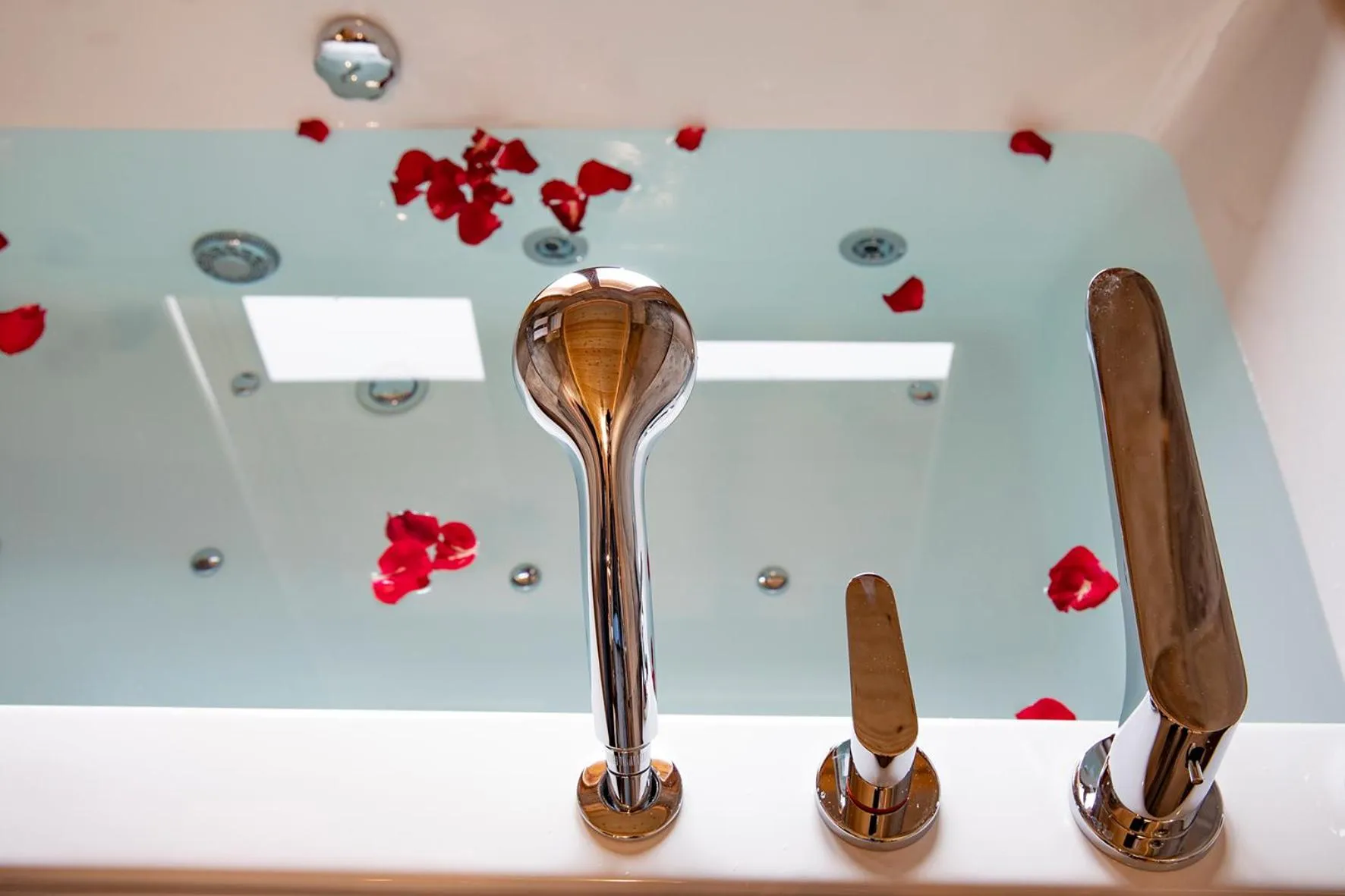 Steam room in Foleya Mountain Resort Hotel & Villas