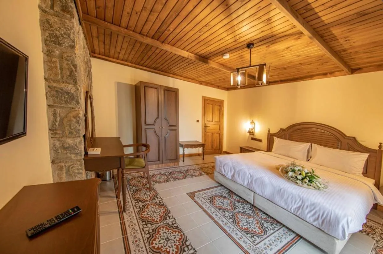 Bed in Foleya Mountain Resort Hotel & Villas