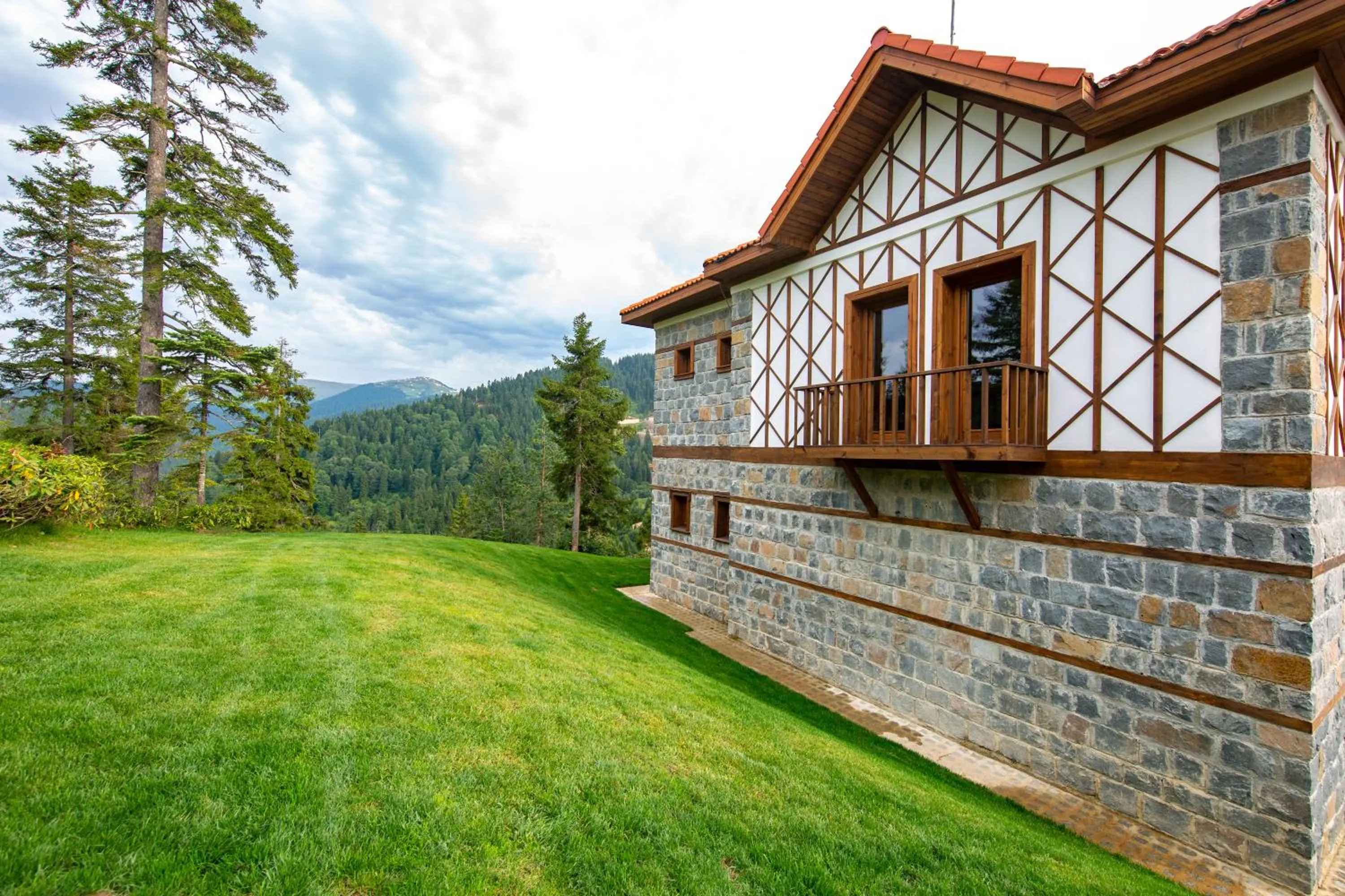 Facade/entrance in Foleya Mountain Resort Hotel & Villas