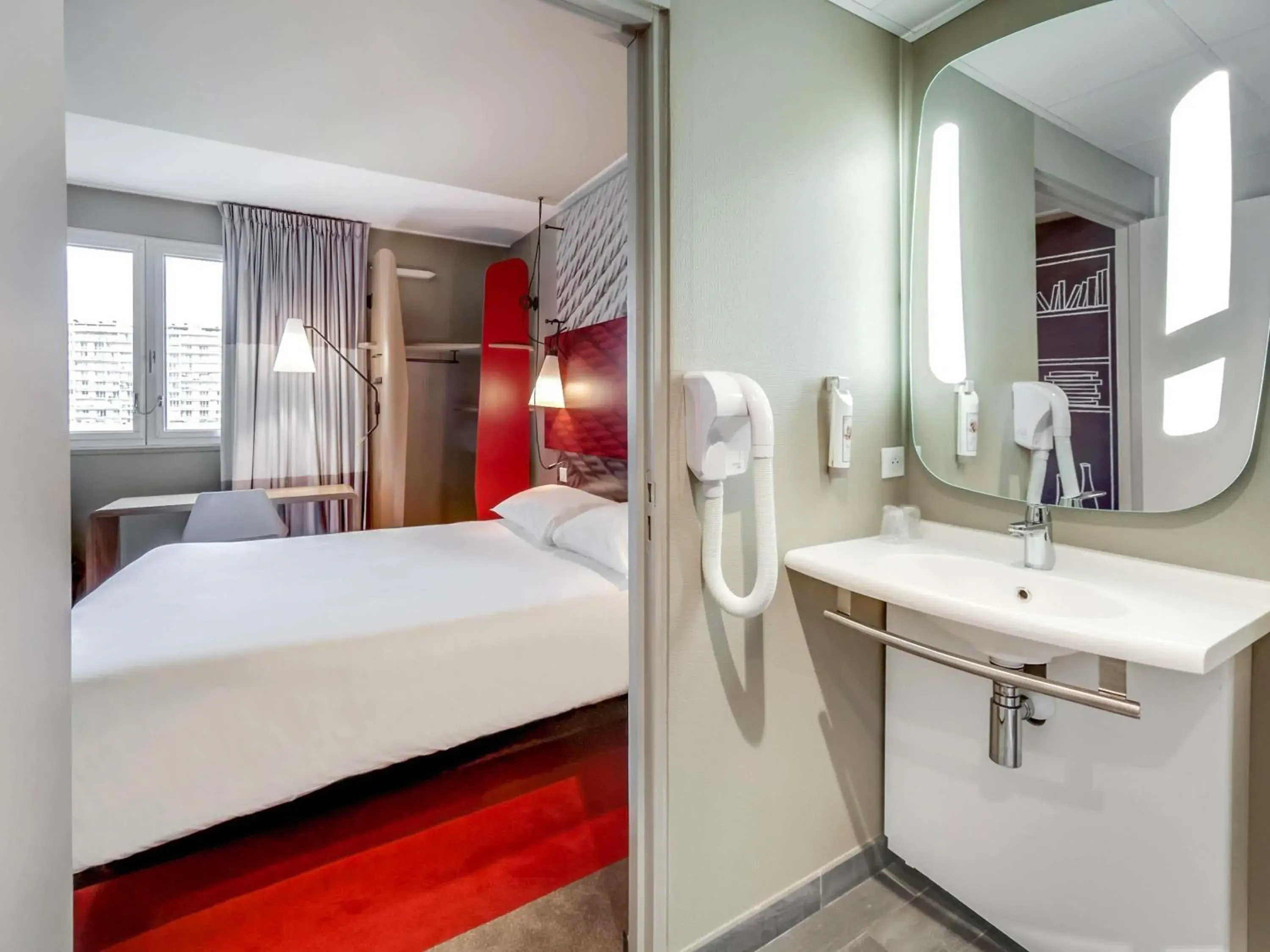 Standard Twin Room in ibis Orleans Centre Gare Standard Twin Room in ibis Orleans Centre Gare