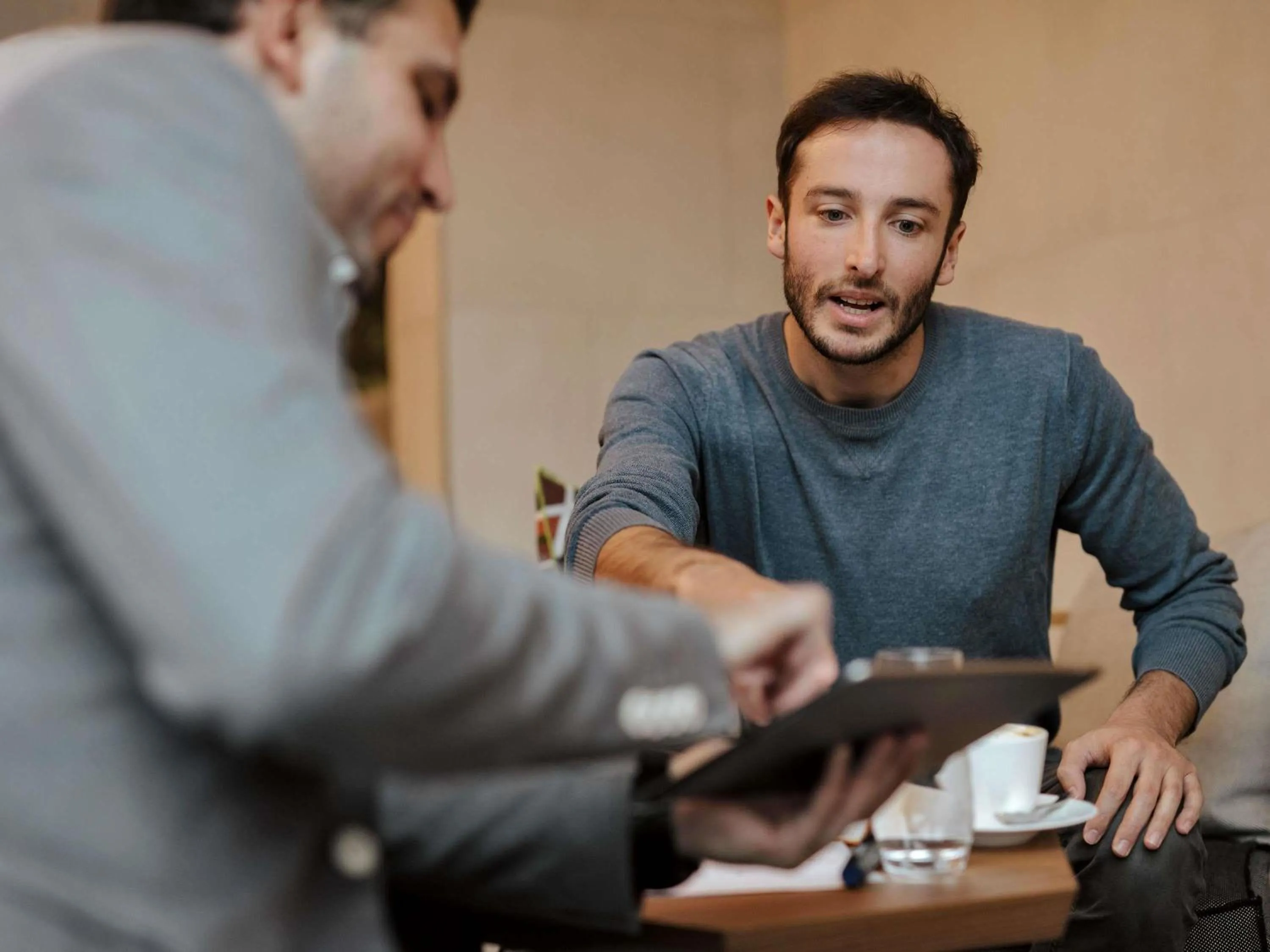 Lounge or bar in ibis Orleans Centre Gare