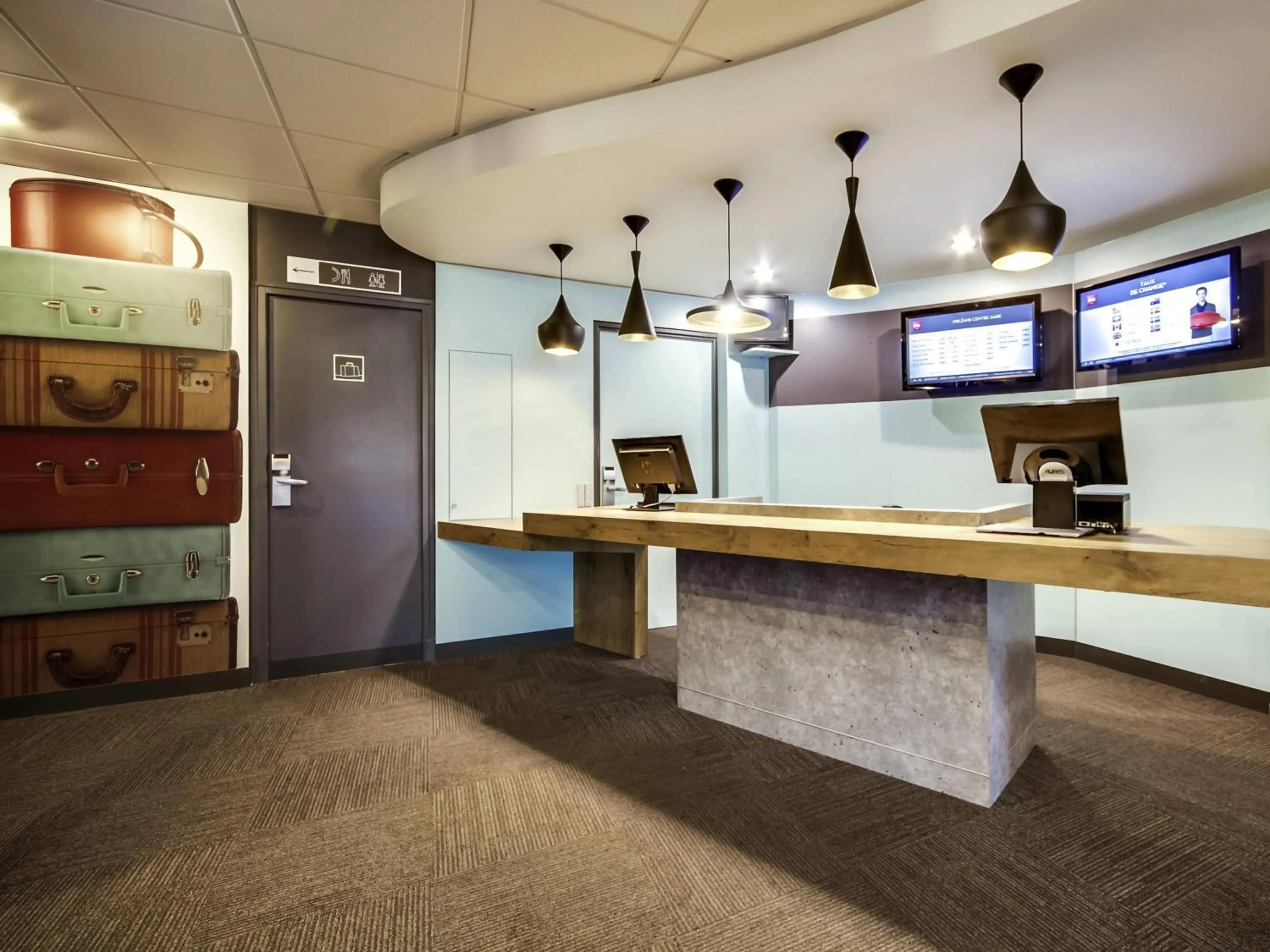 Property building in ibis Orleans Centre Gare