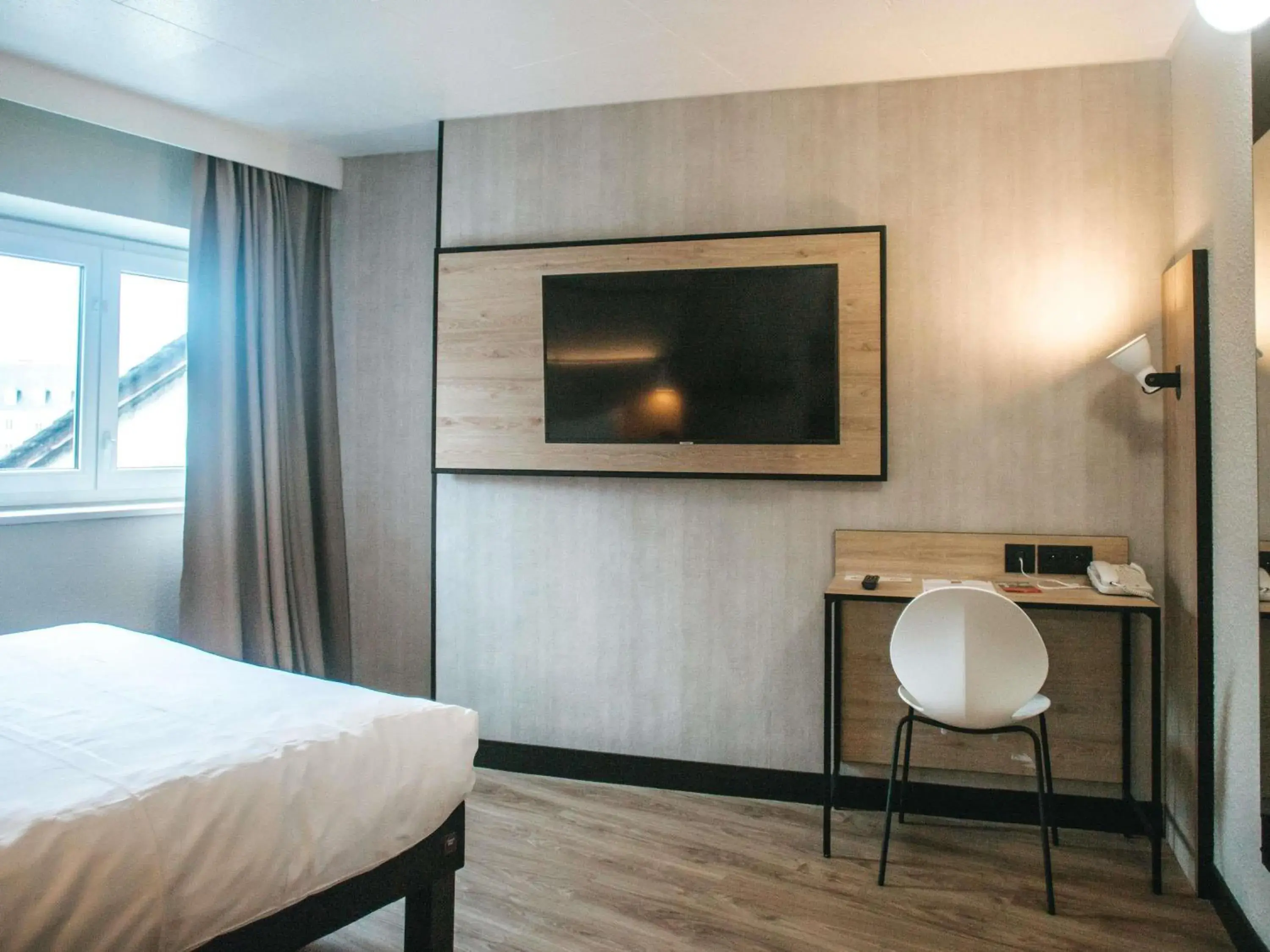 Standard Twin Room in ibis Limoges Centre Standard Twin Room in ibis Limoges Centre