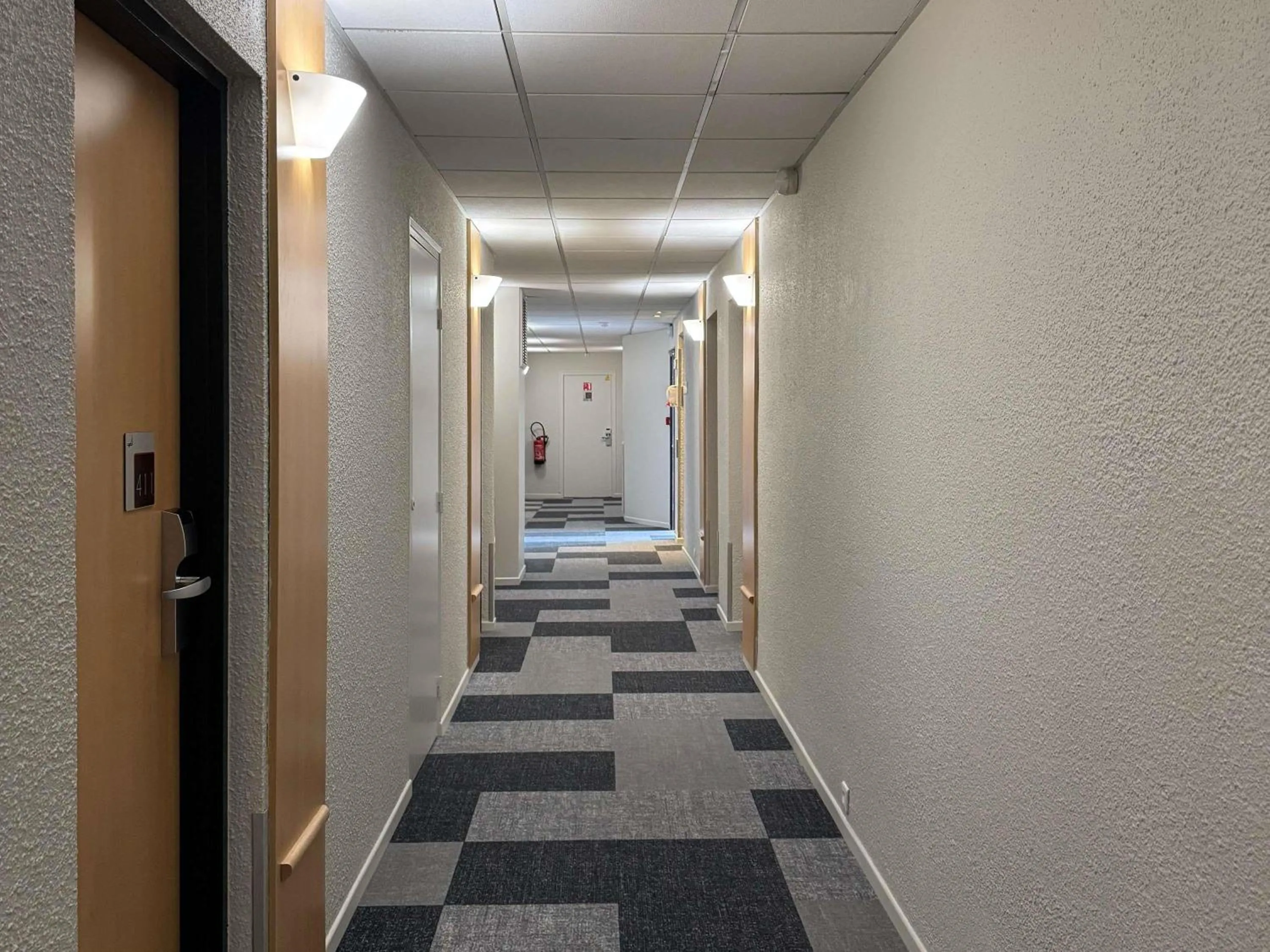 Bedroom in ibis Limoges Centre