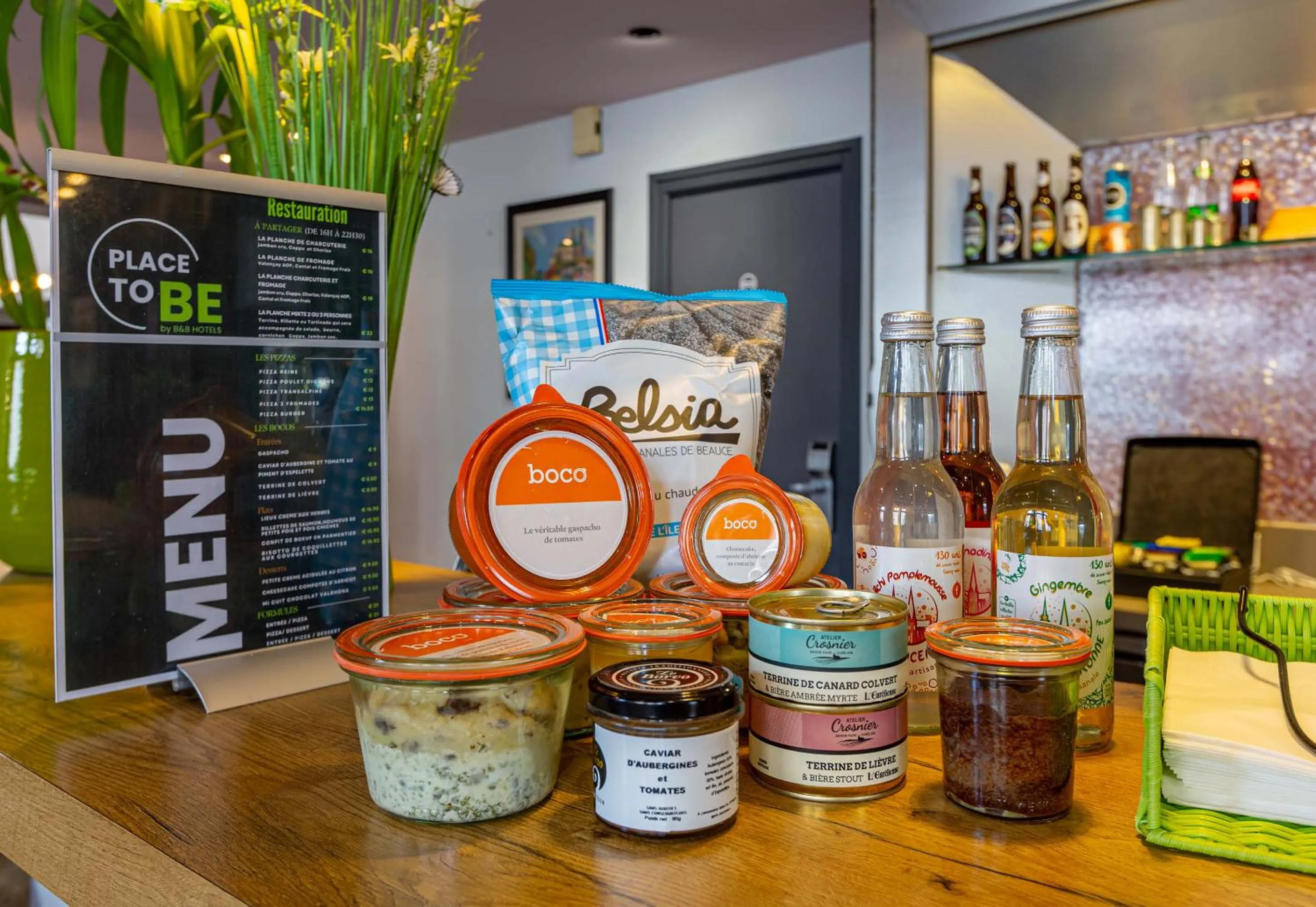 Food and drinks in B&B HOTEL Chartres Centre Cathédrale 3 étoiles