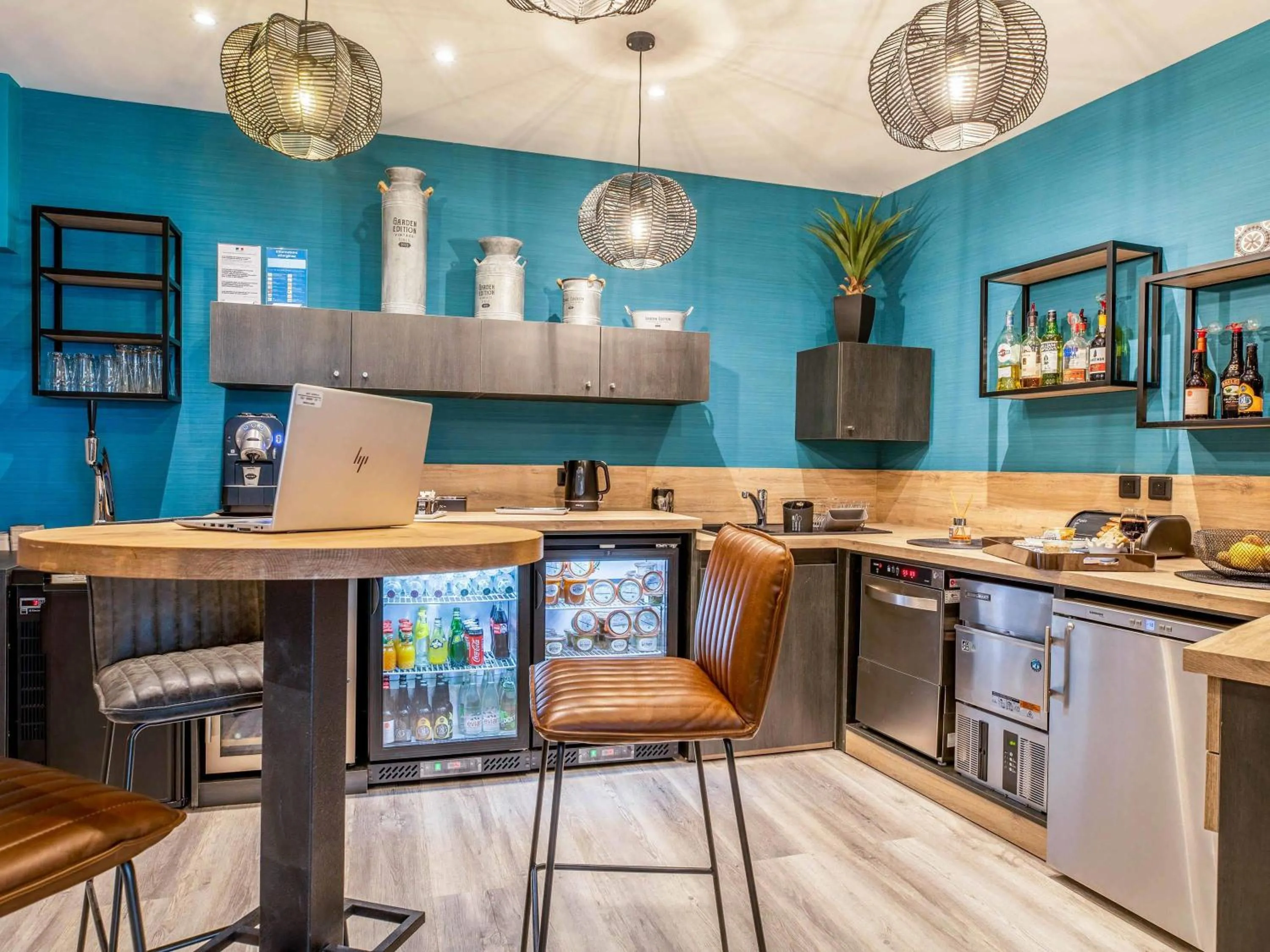 Lounge or bar in ibis Blois Centre Château